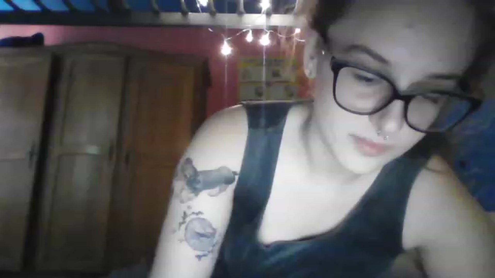 Gallery image thumbnail from Kristi_Dook's myfreecams stream on, 12/15/2022, 11:06 image 6 of 20