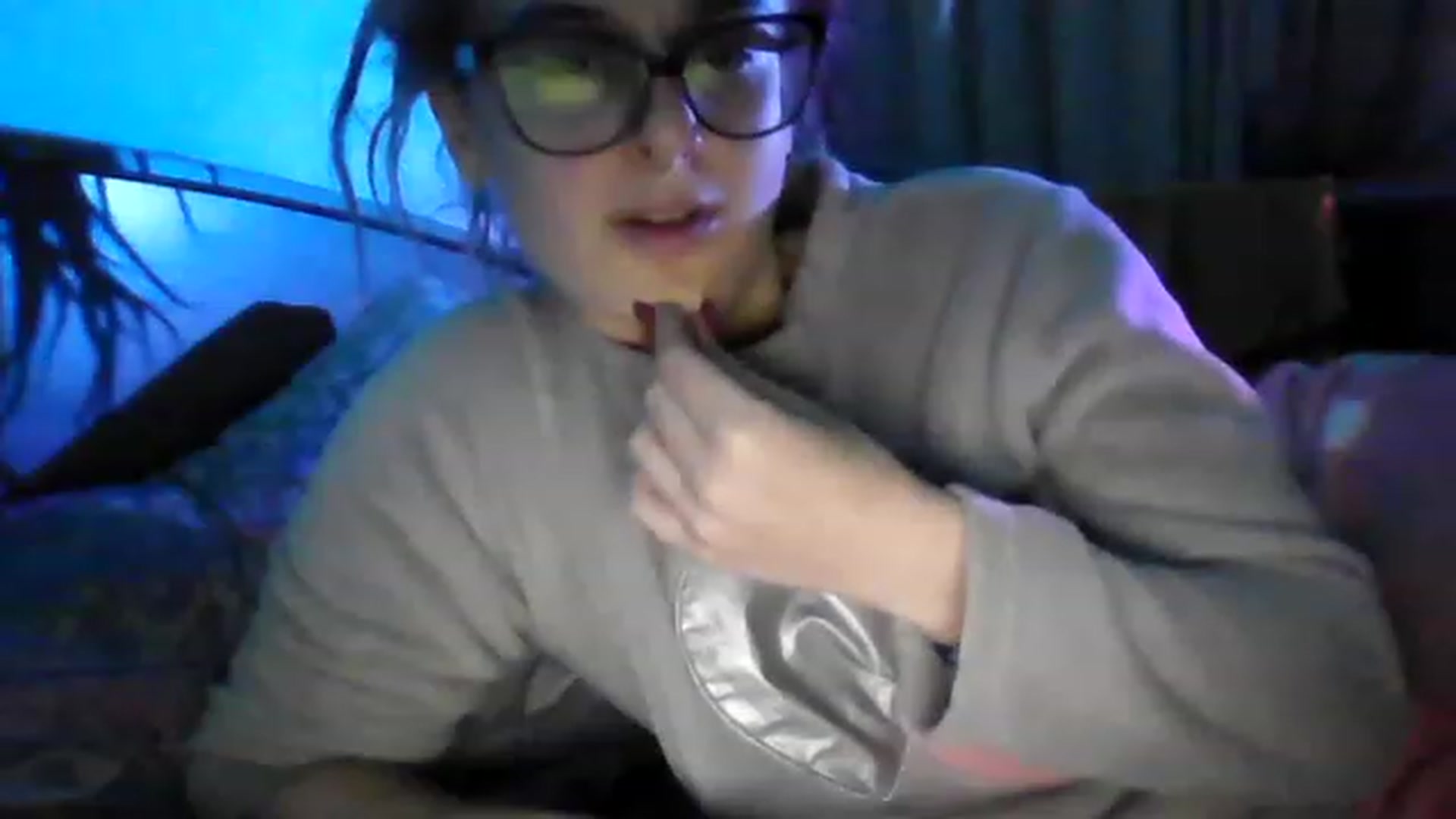 Gallery image thumbnail from Kristi_Dook's myfreecams stream on, 01/12/2023, 21:37 image 19 of 20