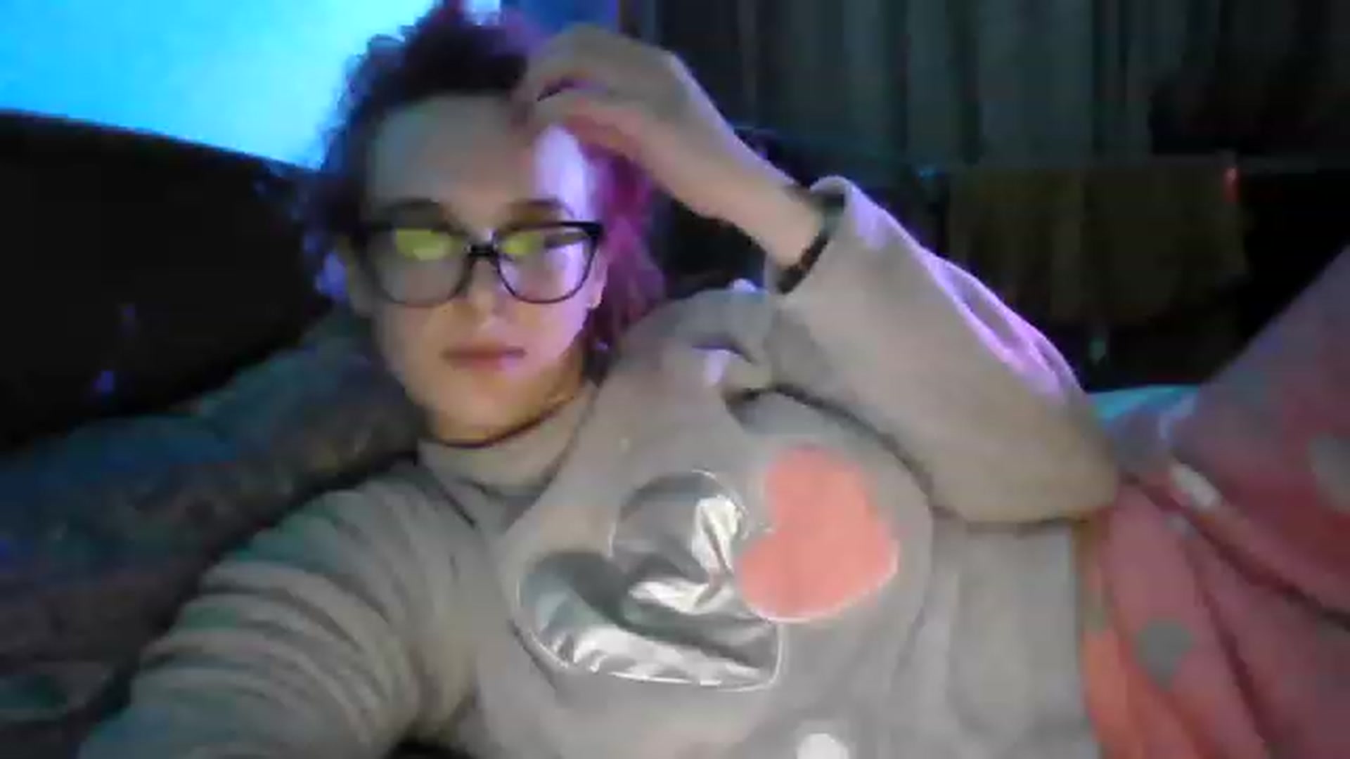 Gallery image thumbnail from Kristi_Dook's myfreecams stream on, 01/12/2023, 21:37 image 15 of 20
