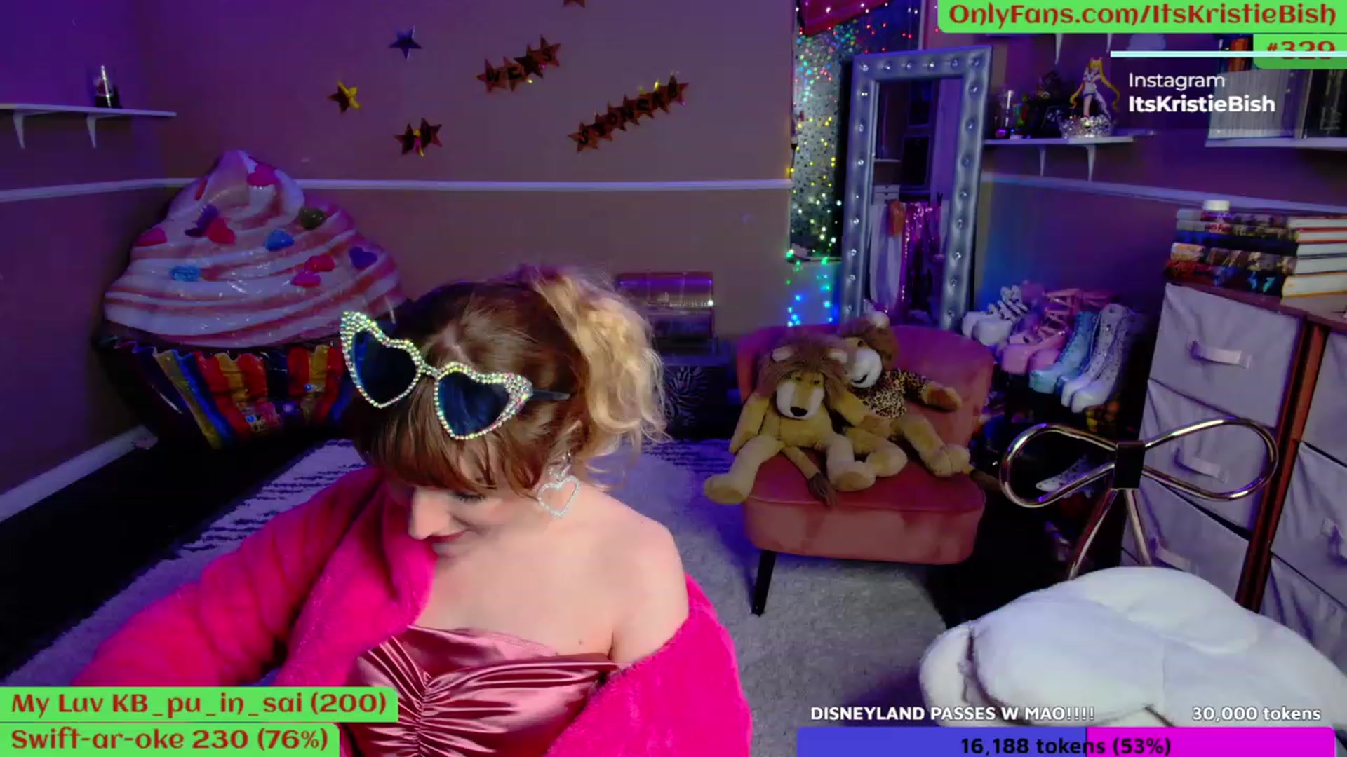 Gallery image thumbnail from KristieBish's myfreecams stream on, 01/27/2023, 08:43 image 1 of 20