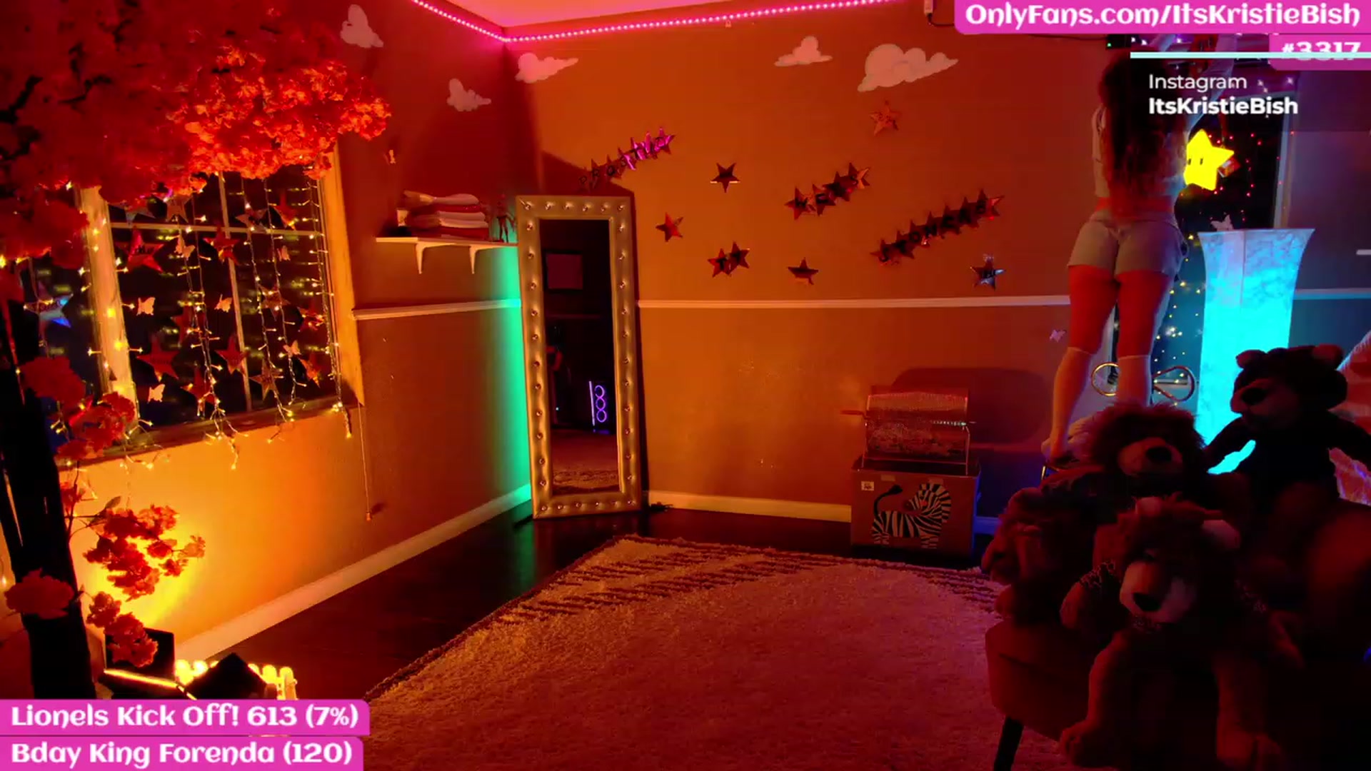 Gallery image thumbnail from KristieBish's myfreecams stream on, 02/02/2023, 05:27 image 10 of 20