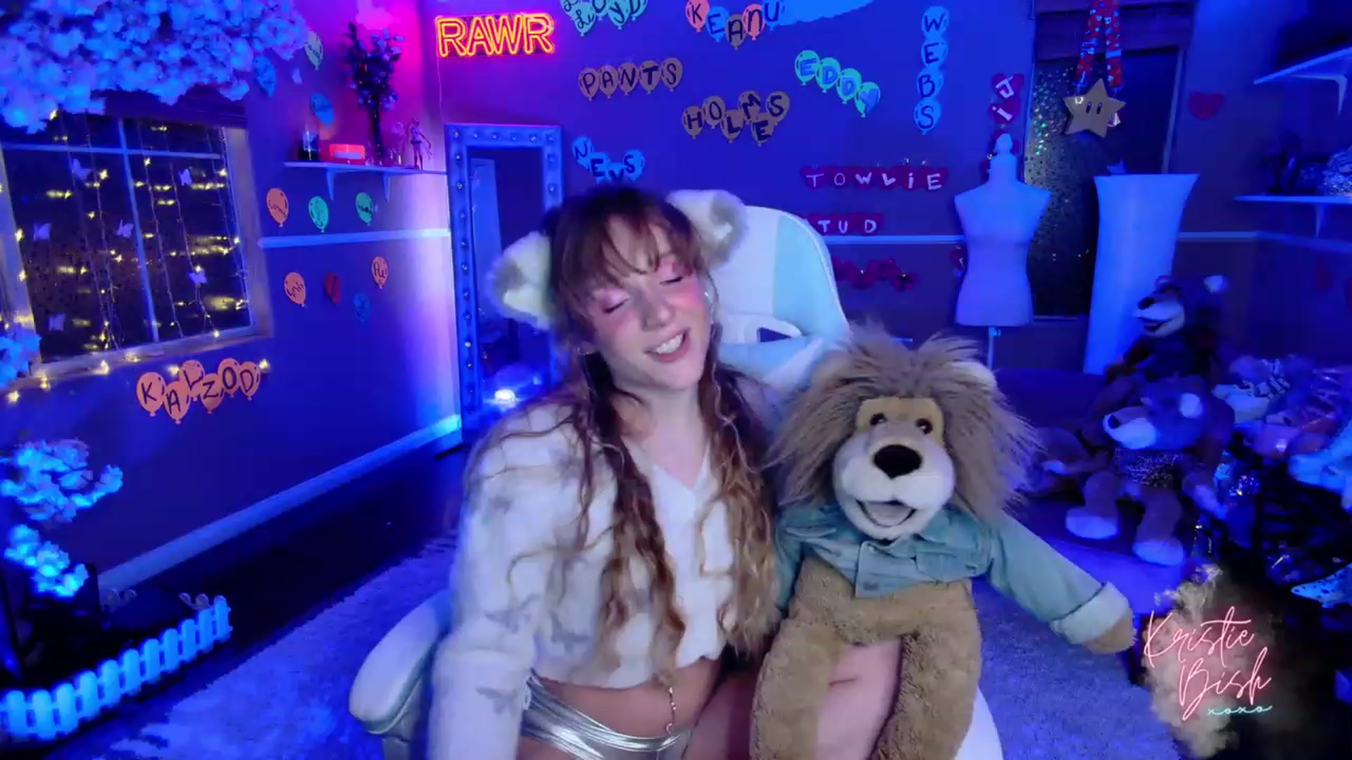 Gallery image thumbnail from KristieBish's myfreecams stream on, 02/12/2023, 06:50 image 7 of 20