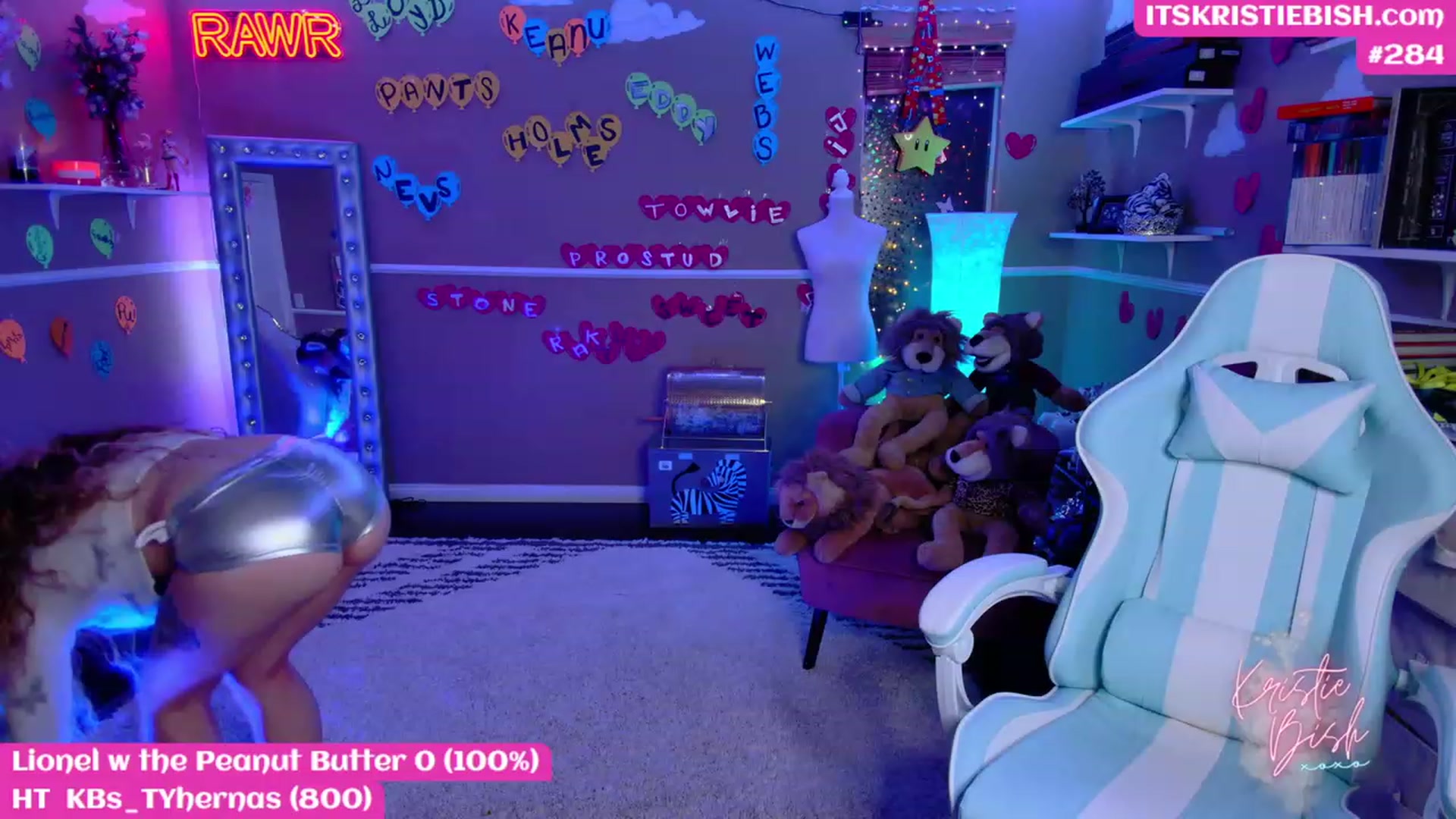 Gallery image thumbnail from KristieBish's myfreecams stream on, 02/12/2023, 06:50 image 6 of 20