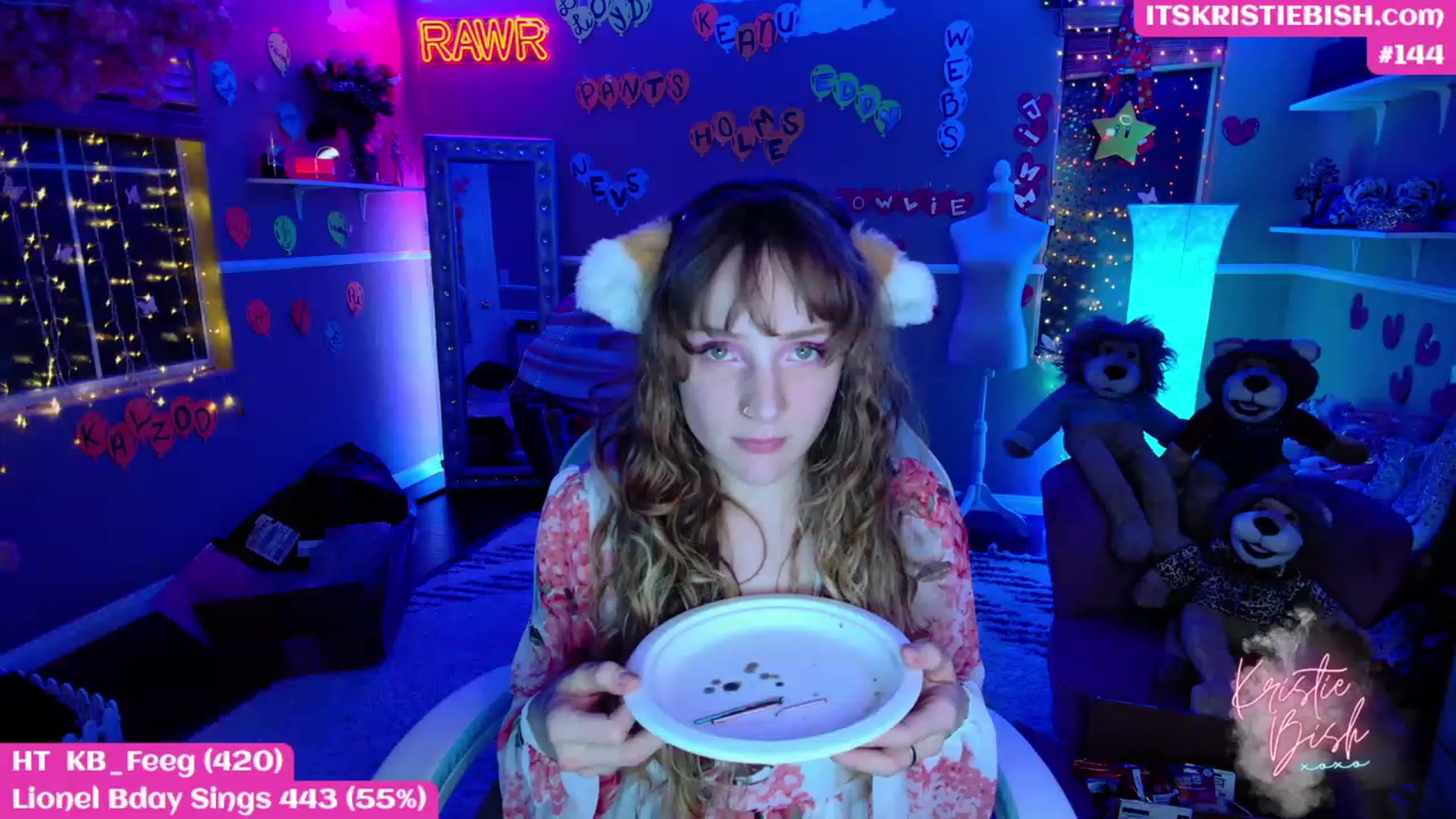 Gallery image thumbnail from KristieBish's myfreecams stream on, 02/14/2023, 06:35 image 8 of 20