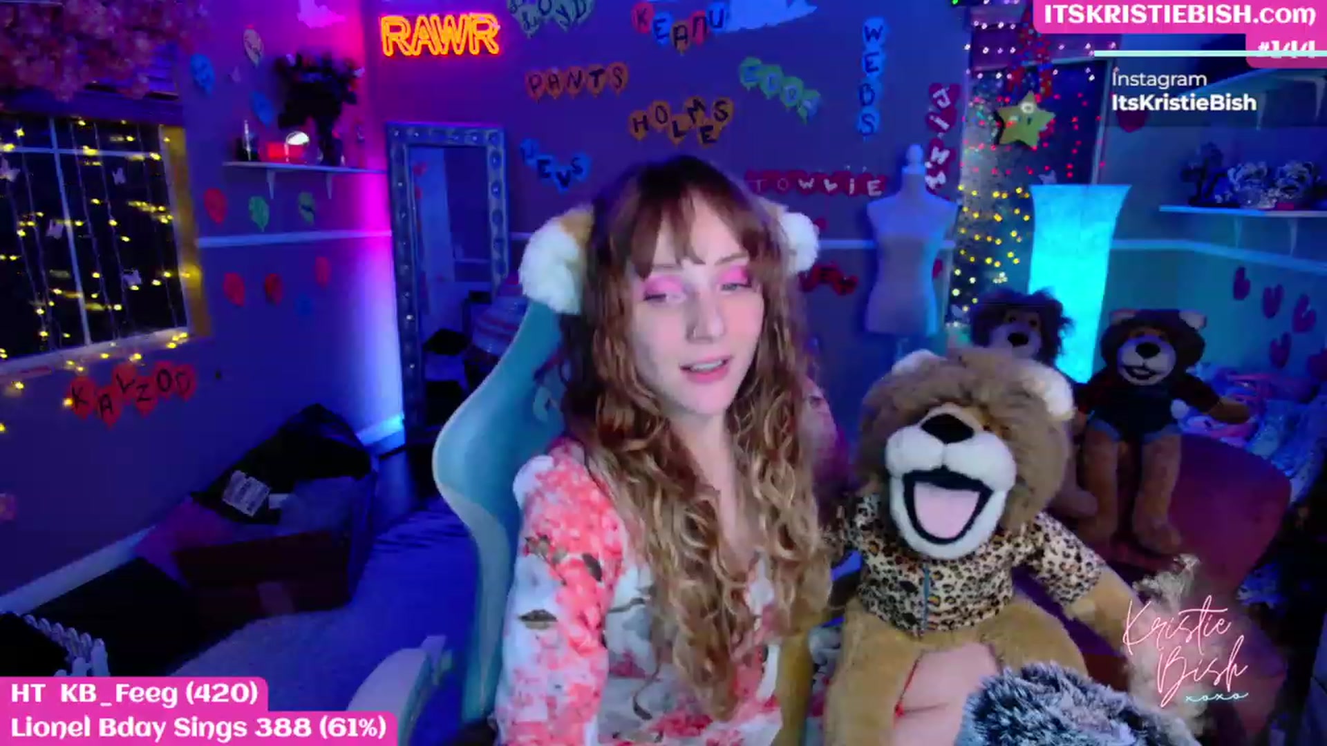 Gallery image thumbnail from KristieBish's myfreecams stream on, 02/14/2023, 06:35 image 10 of 20