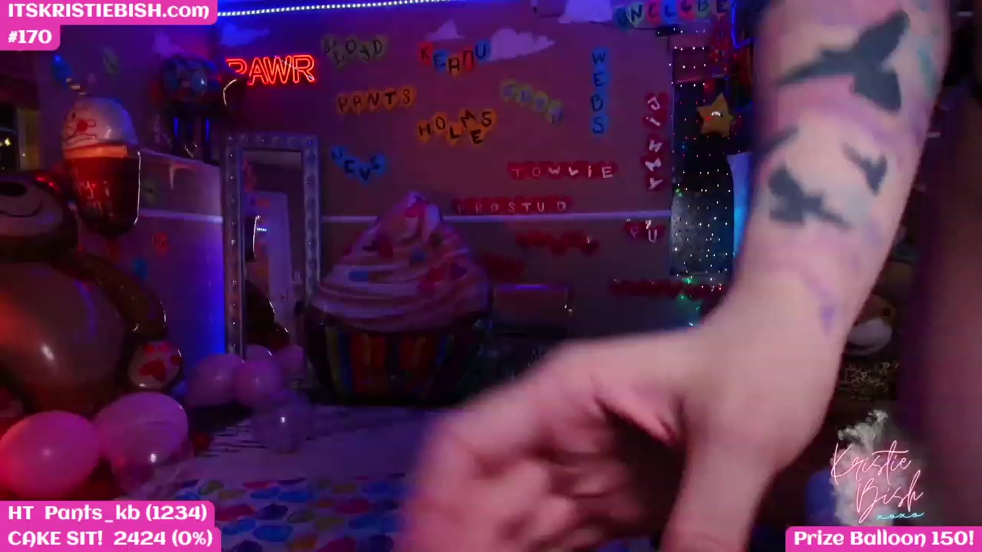 Gallery image thumbnail from KristieBish's myfreecams stream on, 02/19/2023, 07:31 image 10 of 20