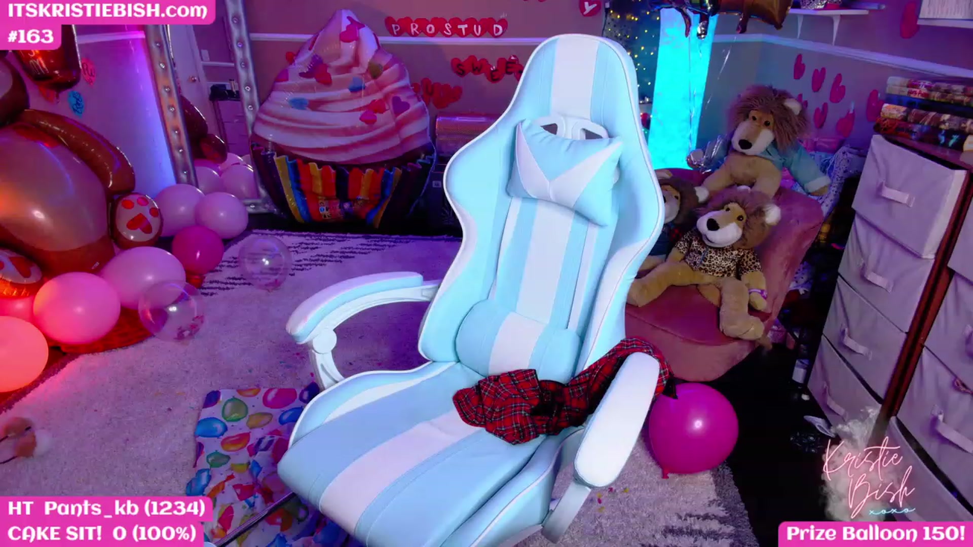 Gallery image thumbnail from KristieBish's myfreecams stream on, 02/19/2023, 08:05 image 19 of 20