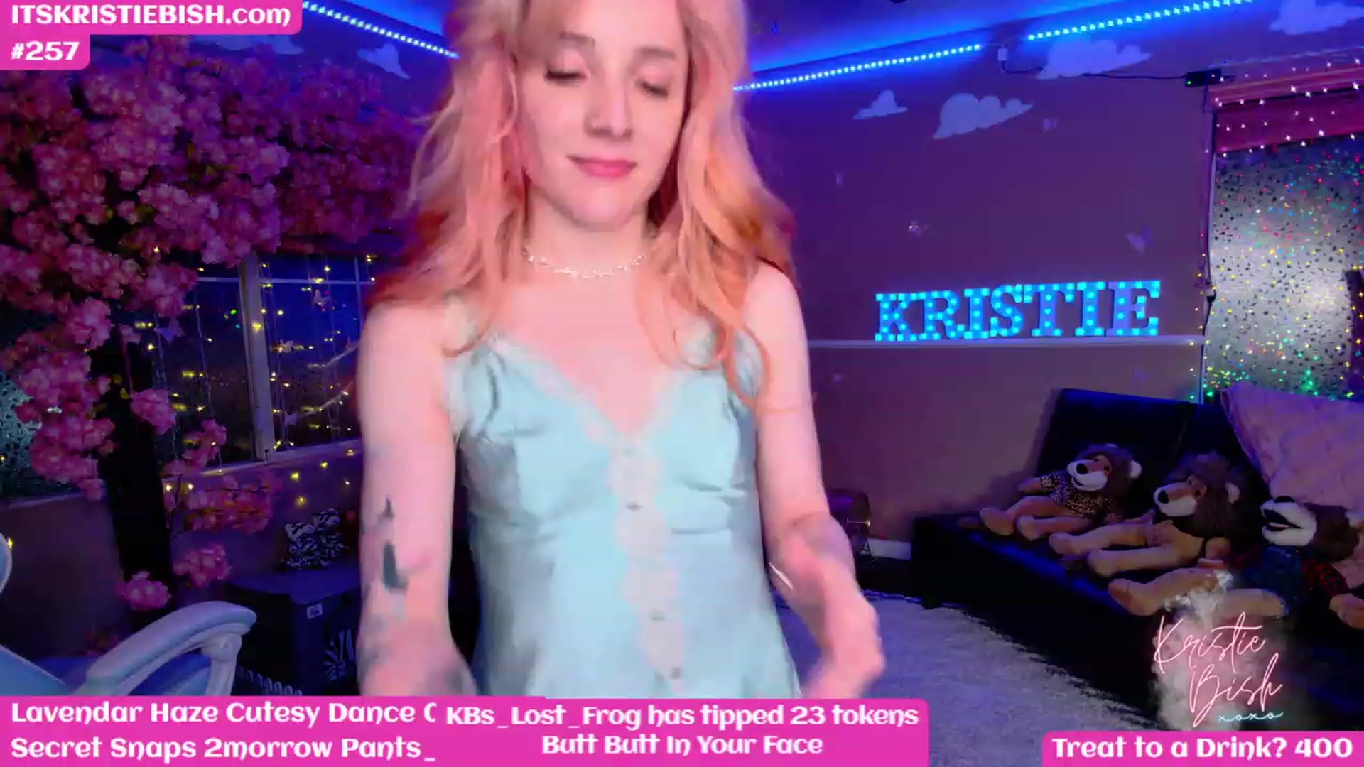 Gallery image thumbnail from KristieBish's myfreecams stream on, 03/16/2023, 06:28 image 5 of 20