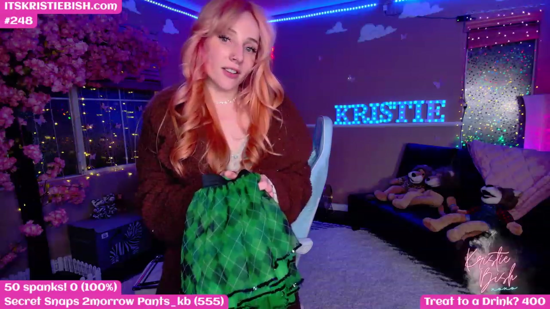 Gallery image thumbnail from KristieBish's myfreecams stream on, 03/16/2023, 06:28 image 19 of 20