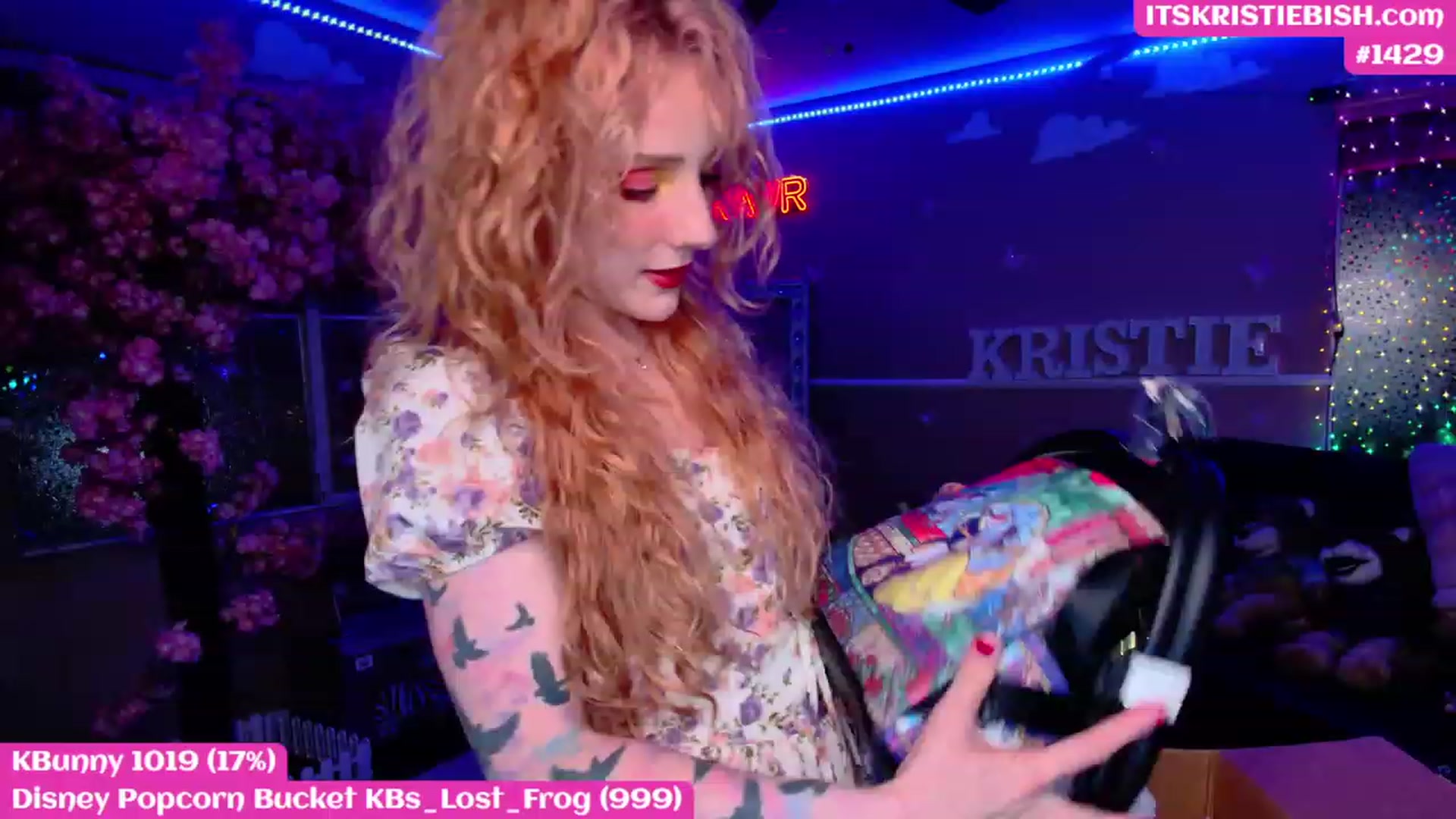 Gallery image thumbnail from KristieBish's myfreecams stream on, 04/07/2023, 04:23 image 13 of 20