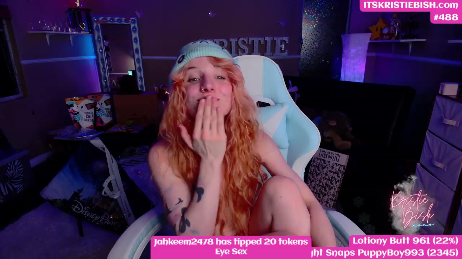 Gallery image thumbnail from KristieBish's myfreecams stream on, 04/28/2023, 07:48 image 17 of 20