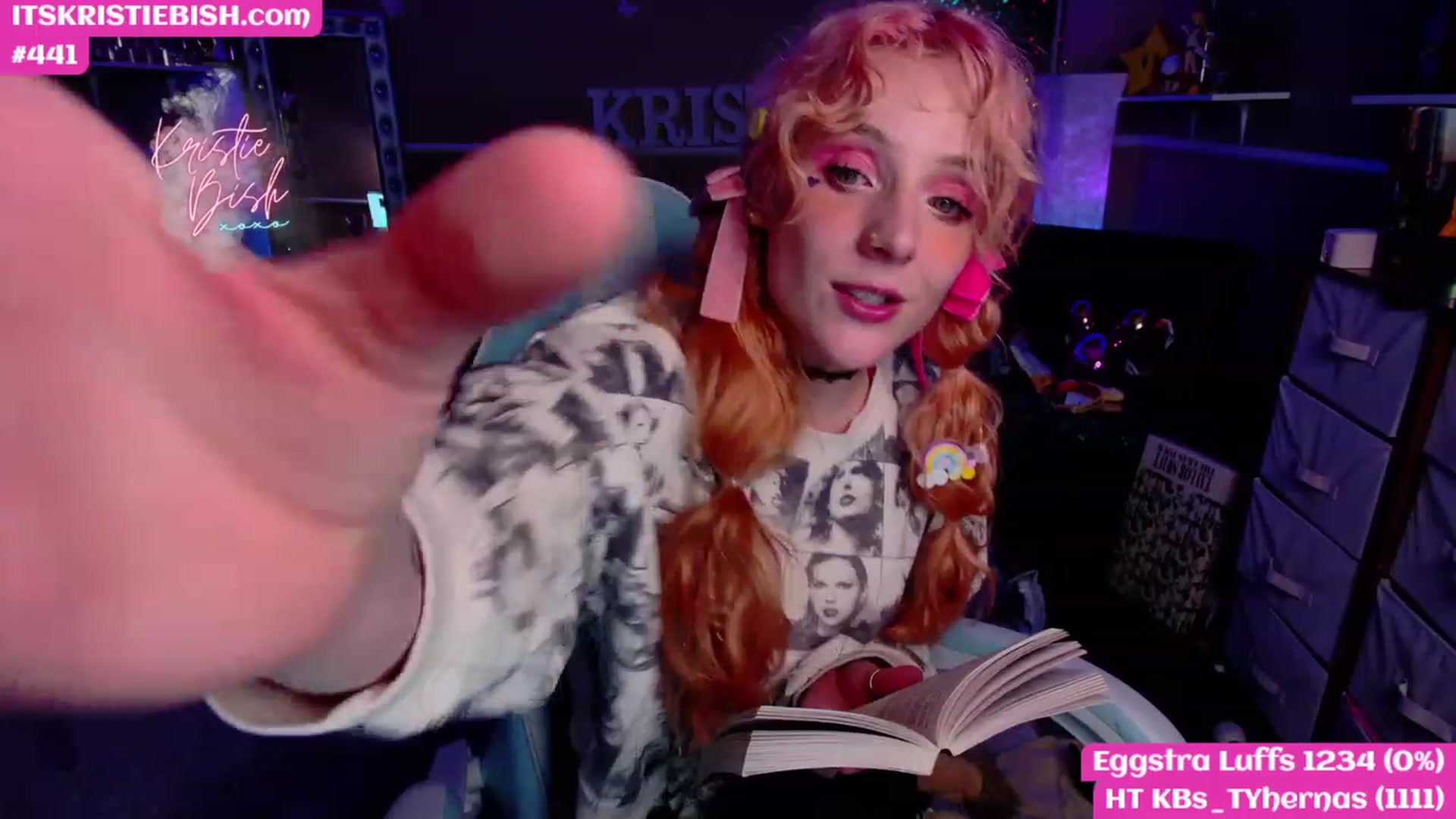 Gallery image thumbnail from KristieBish's myfreecams stream on, 05/01/2023, 06:30 image 15 of 20