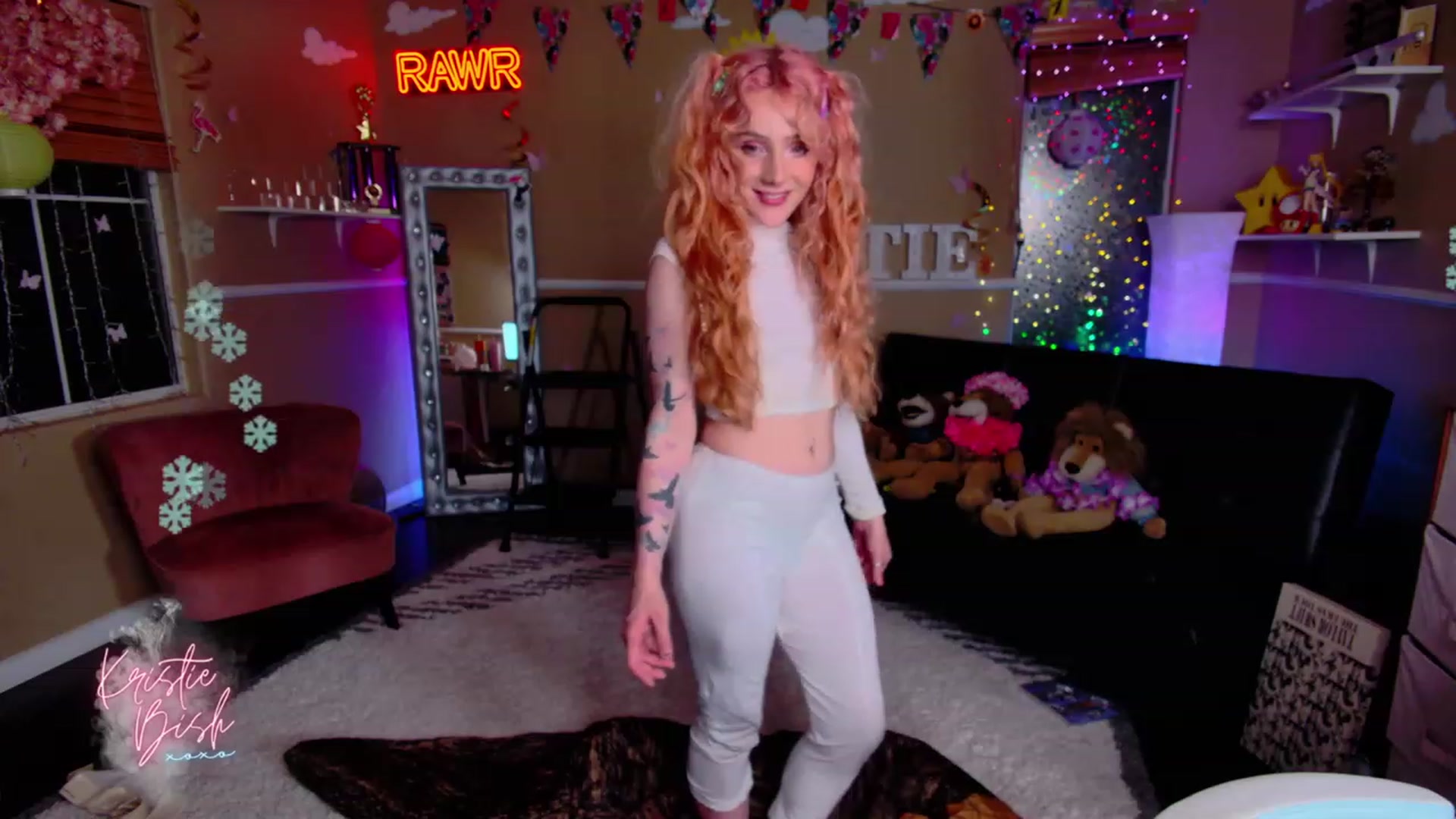 Gallery image thumbnail from KristieBish's myfreecams stream on, 05/03/2023, 06:05 image 10 of 20