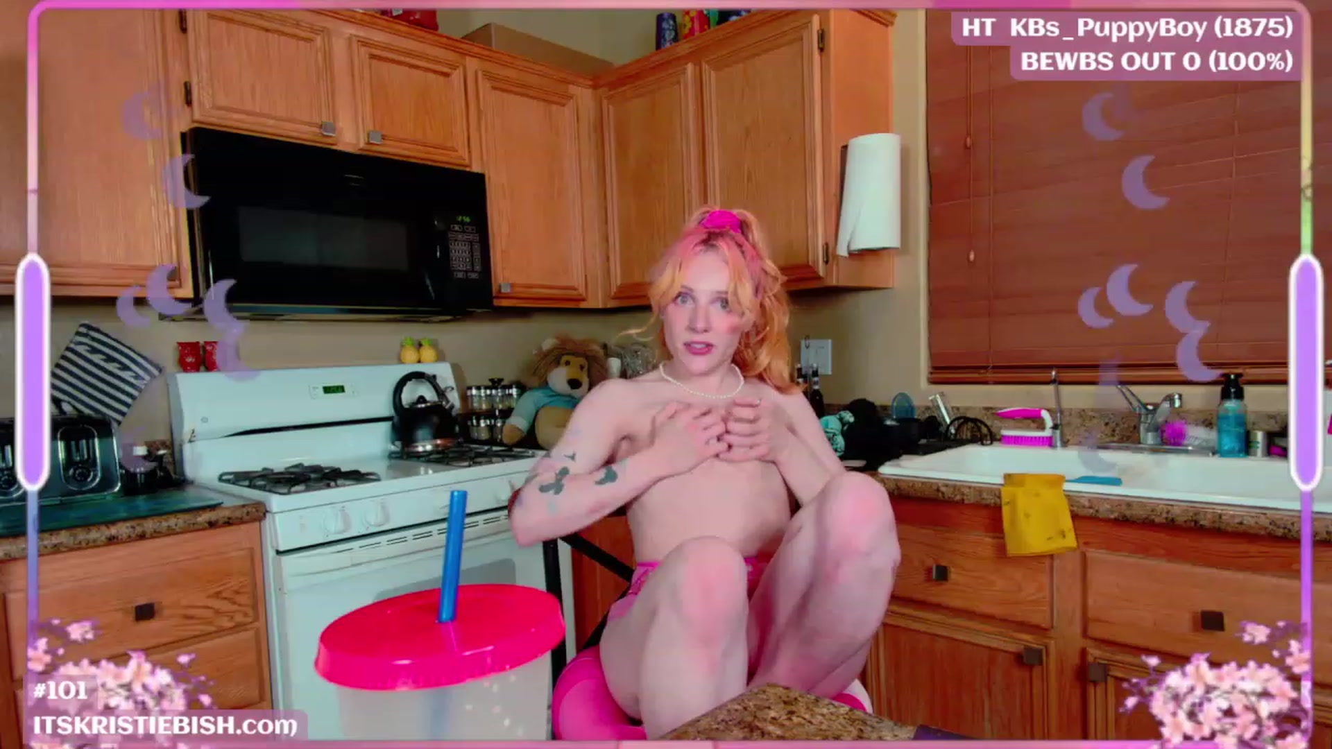 Gallery image thumbnail from KristieBish's myfreecams stream on, 06/17/2023, 08:20 image 18 of 20