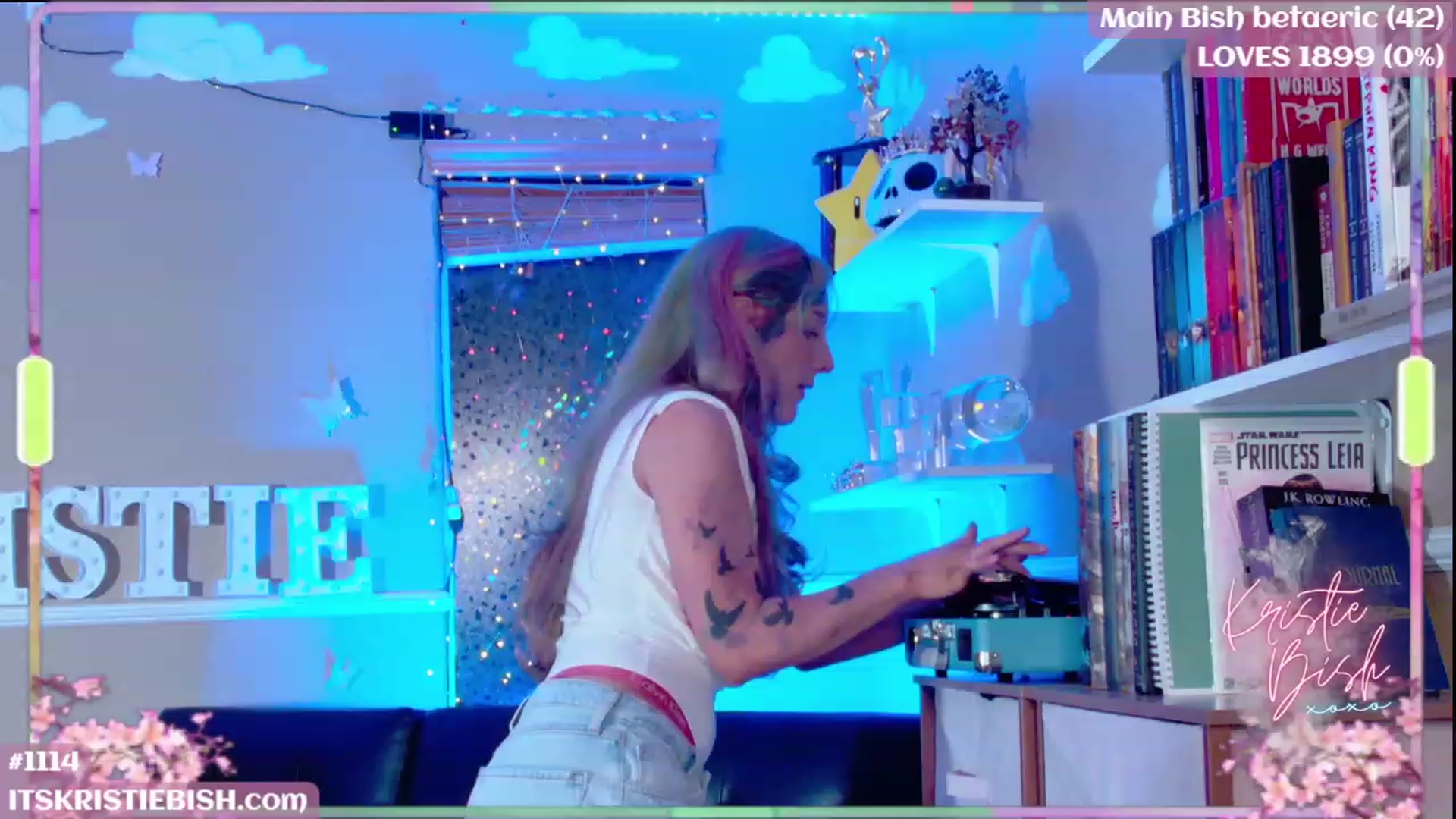Gallery image thumbnail from KristieBish's myfreecams stream on, 07/12/2023, 04:31 image 12 of 20