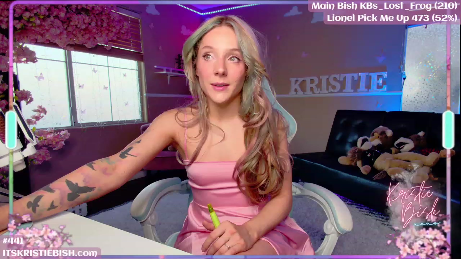 Gallery image thumbnail from KristieBish's myfreecams stream on, 07/22/2023, 03:50 image 1 of 20