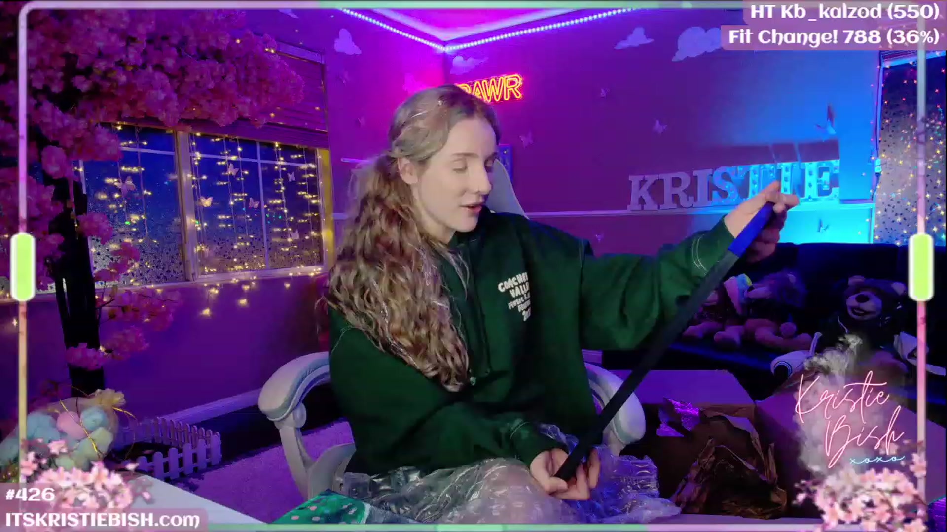 Gallery image thumbnail from KristieBish's myfreecams stream on, 08/01/2023, 04:38 image 20 of 20