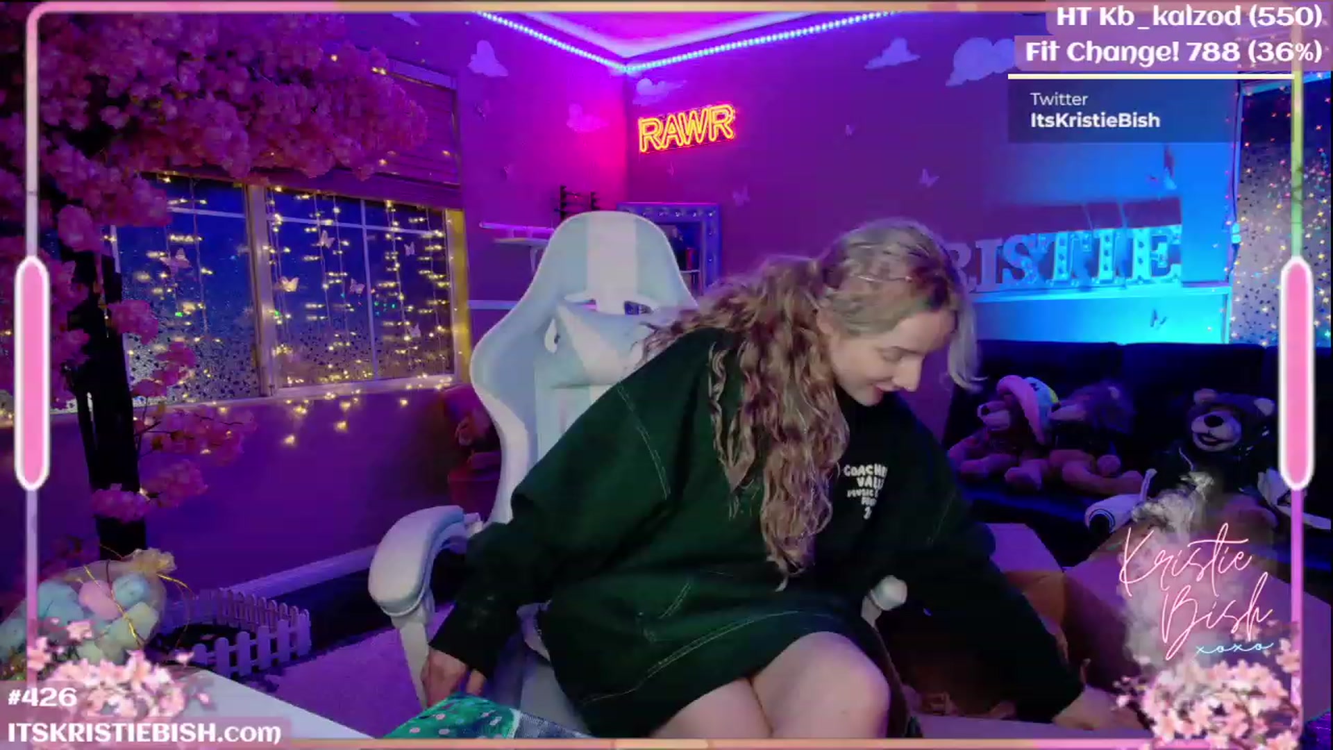 Gallery image thumbnail from KristieBish's myfreecams stream on, 08/01/2023, 04:38 image 19 of 20