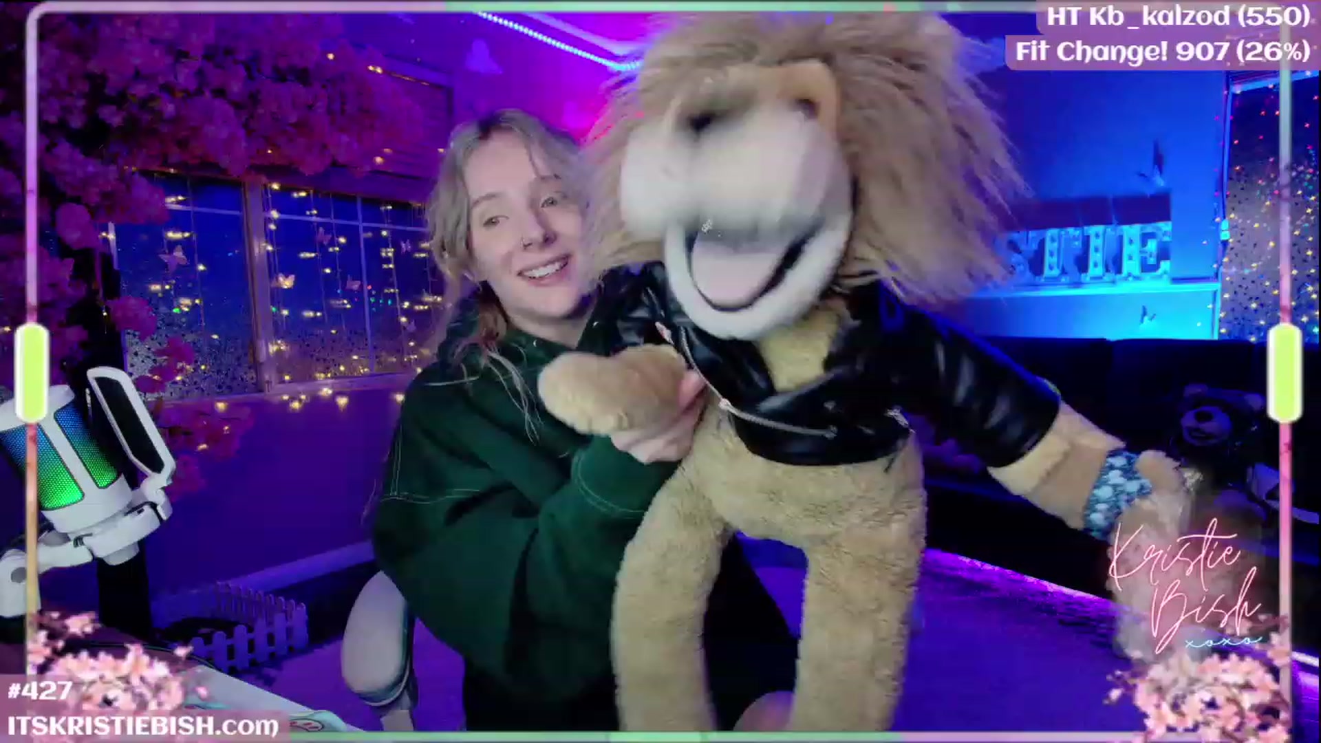 Gallery image thumbnail from KristieBish's myfreecams stream on, 08/01/2023, 04:38 image 3 of 20