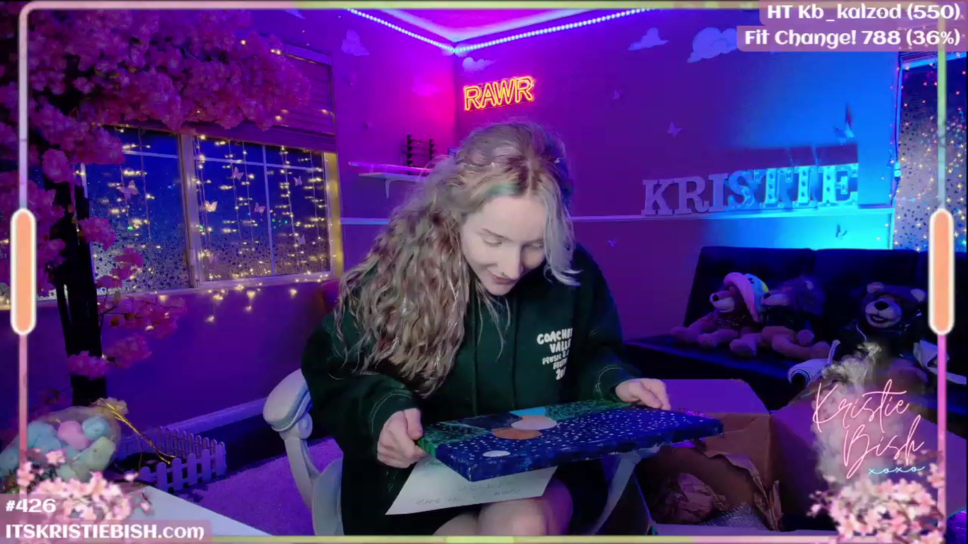 Gallery image thumbnail from KristieBish's myfreecams stream on, 08/01/2023, 04:38 image 17 of 20