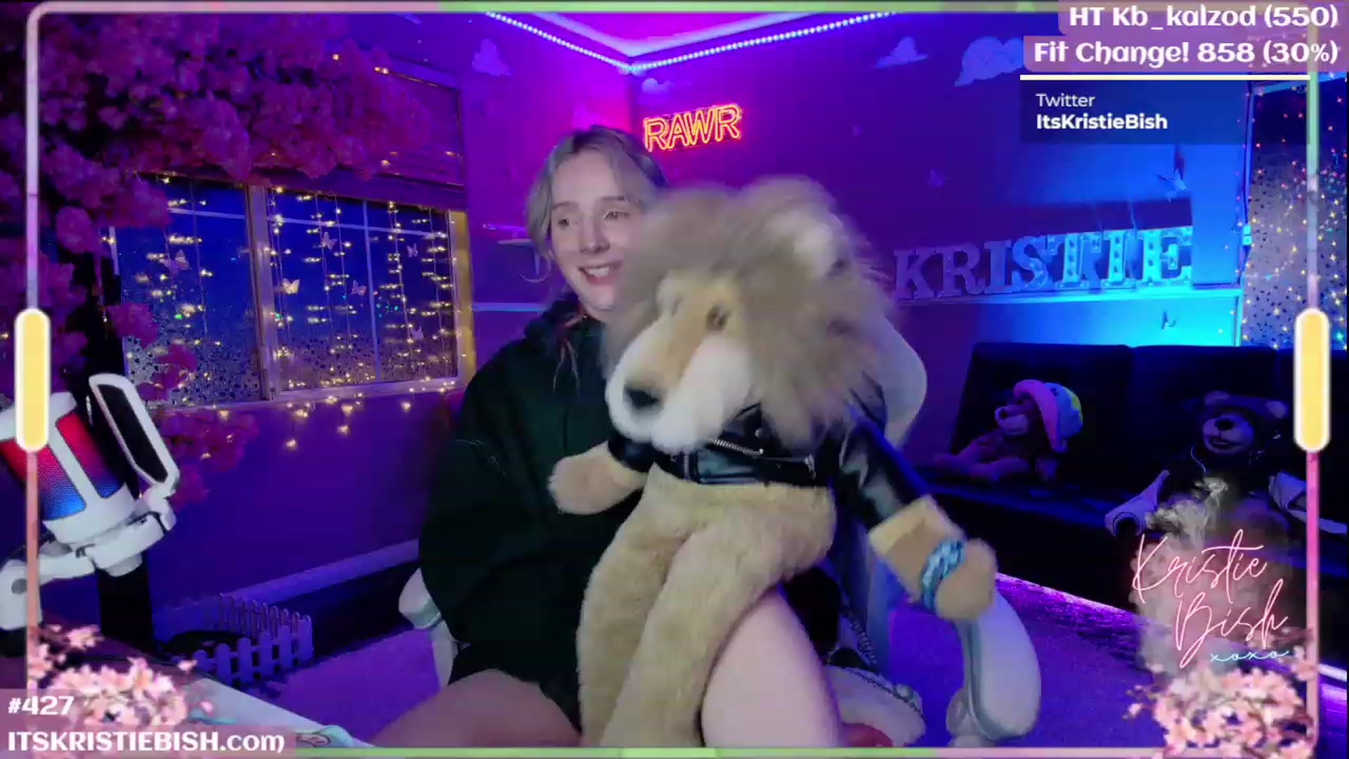 Gallery image thumbnail from KristieBish's myfreecams stream on, 08/01/2023, 04:38 image 6 of 20