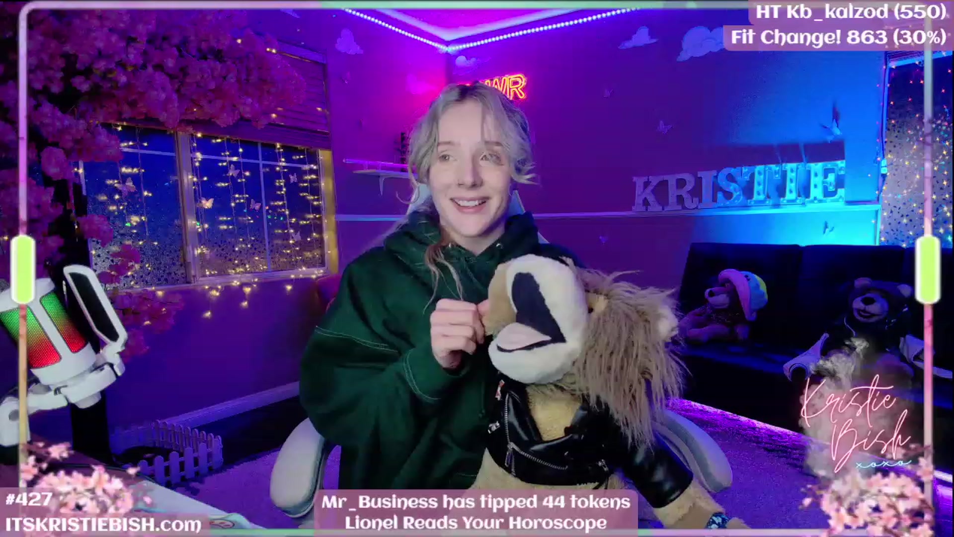 Gallery image thumbnail from KristieBish's myfreecams stream on, 08/01/2023, 04:38 image 4 of 20