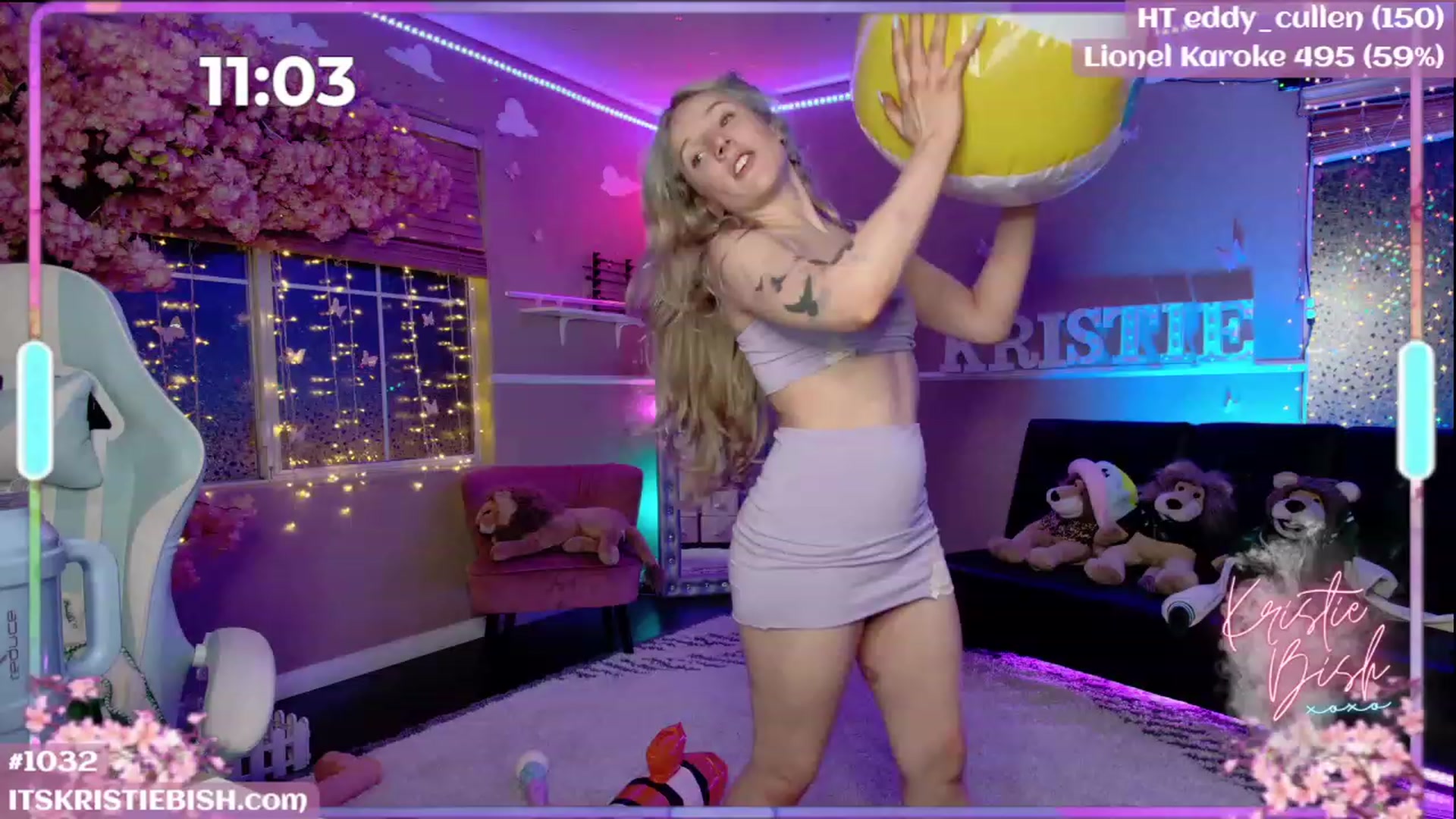 Gallery image thumbnail from KristieBish's myfreecams stream on, 08/03/2023, 03:50 image 18 of 20