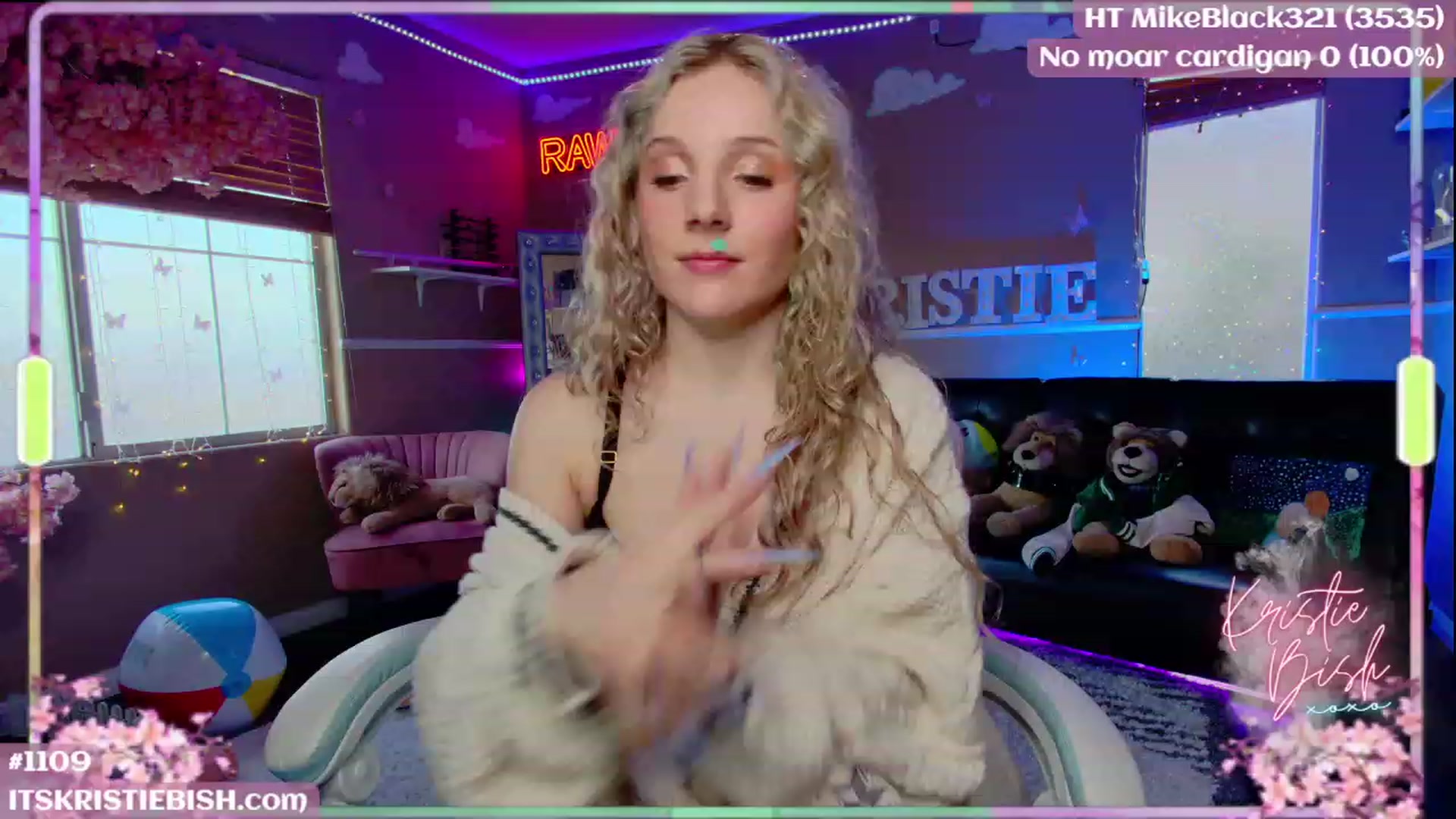 Gallery image thumbnail from KristieBish's myfreecams stream on, 08/12/2023, 02:32 image 17 of 20