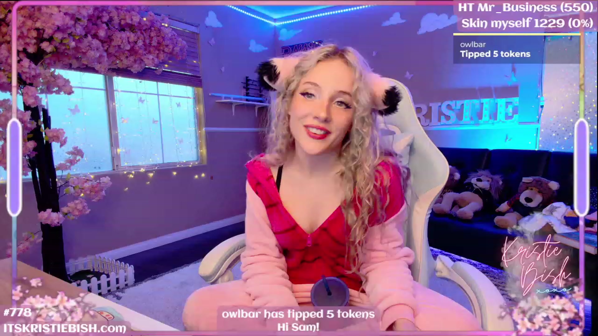Gallery image thumbnail from KristieBish's myfreecams stream on, 08/14/2023, 04:35 image 3 of 20
