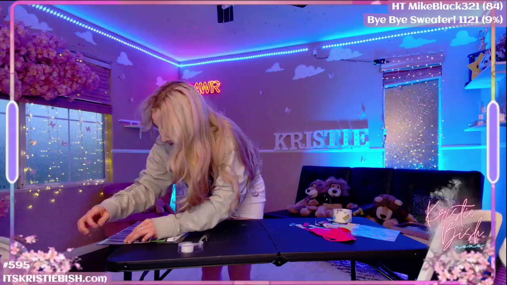 Gallery image thumbnail from KristieBish's myfreecams stream on, 08/15/2023, 05:36 image 3 of 20