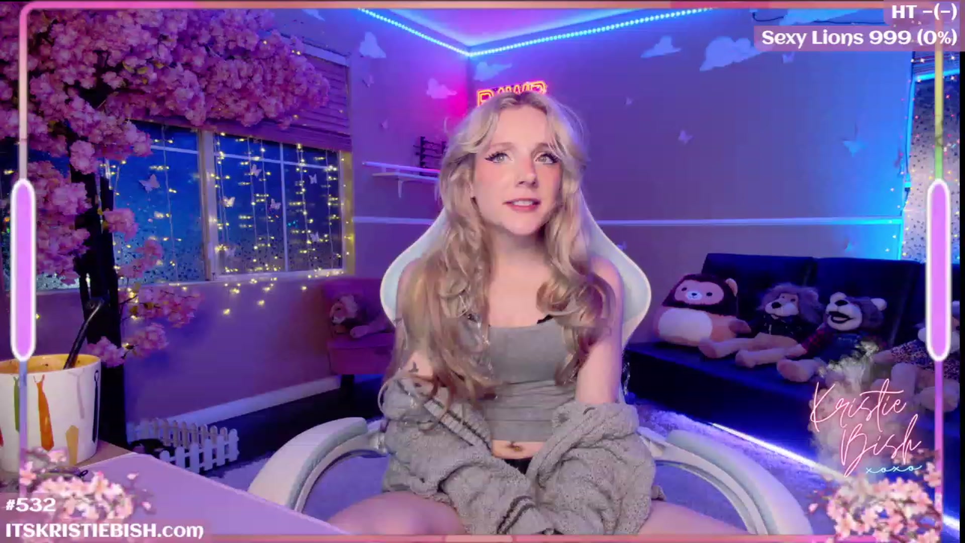 Gallery image thumbnail from KristieBish's myfreecams stream on, 08/19/2023, 04:25 image 3 of 20