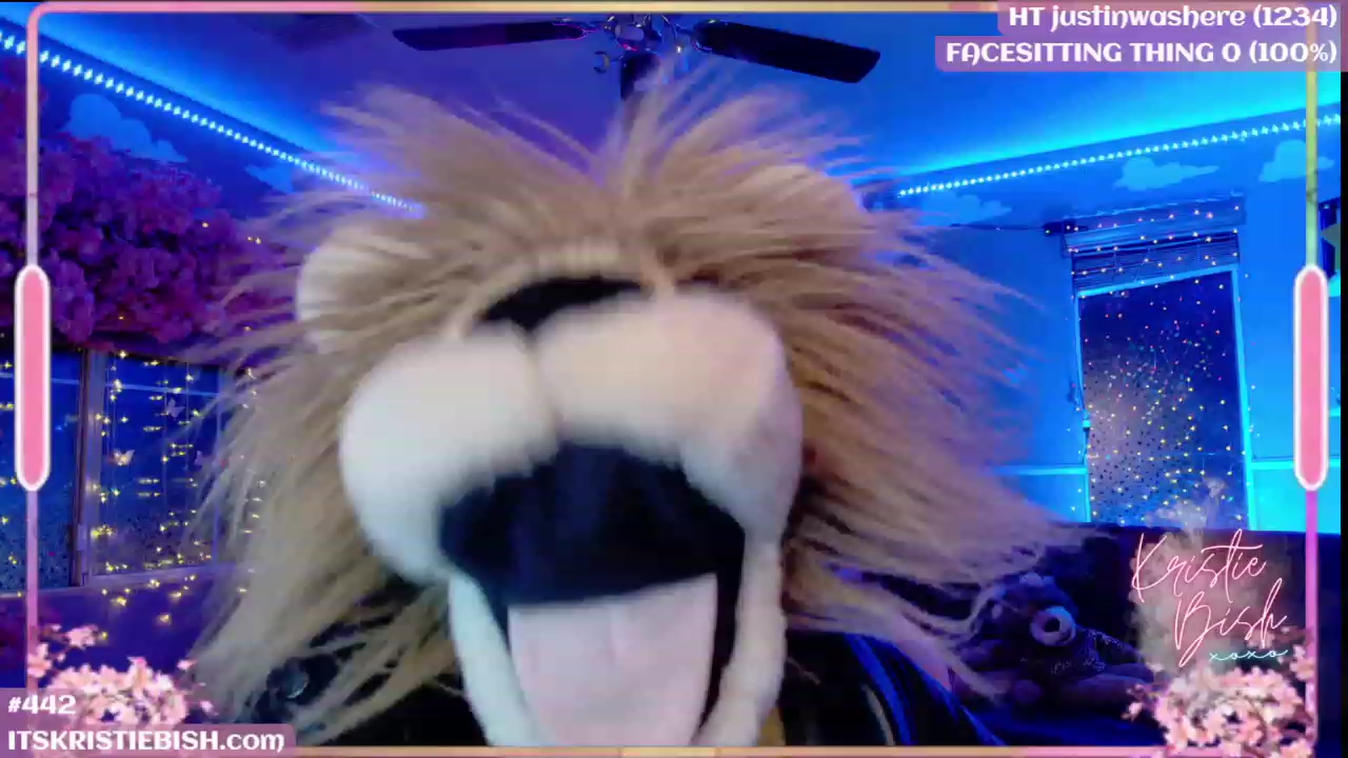 Gallery image thumbnail from KristieBish's myfreecams stream on, 08/19/2023, 06:06 image 19 of 20