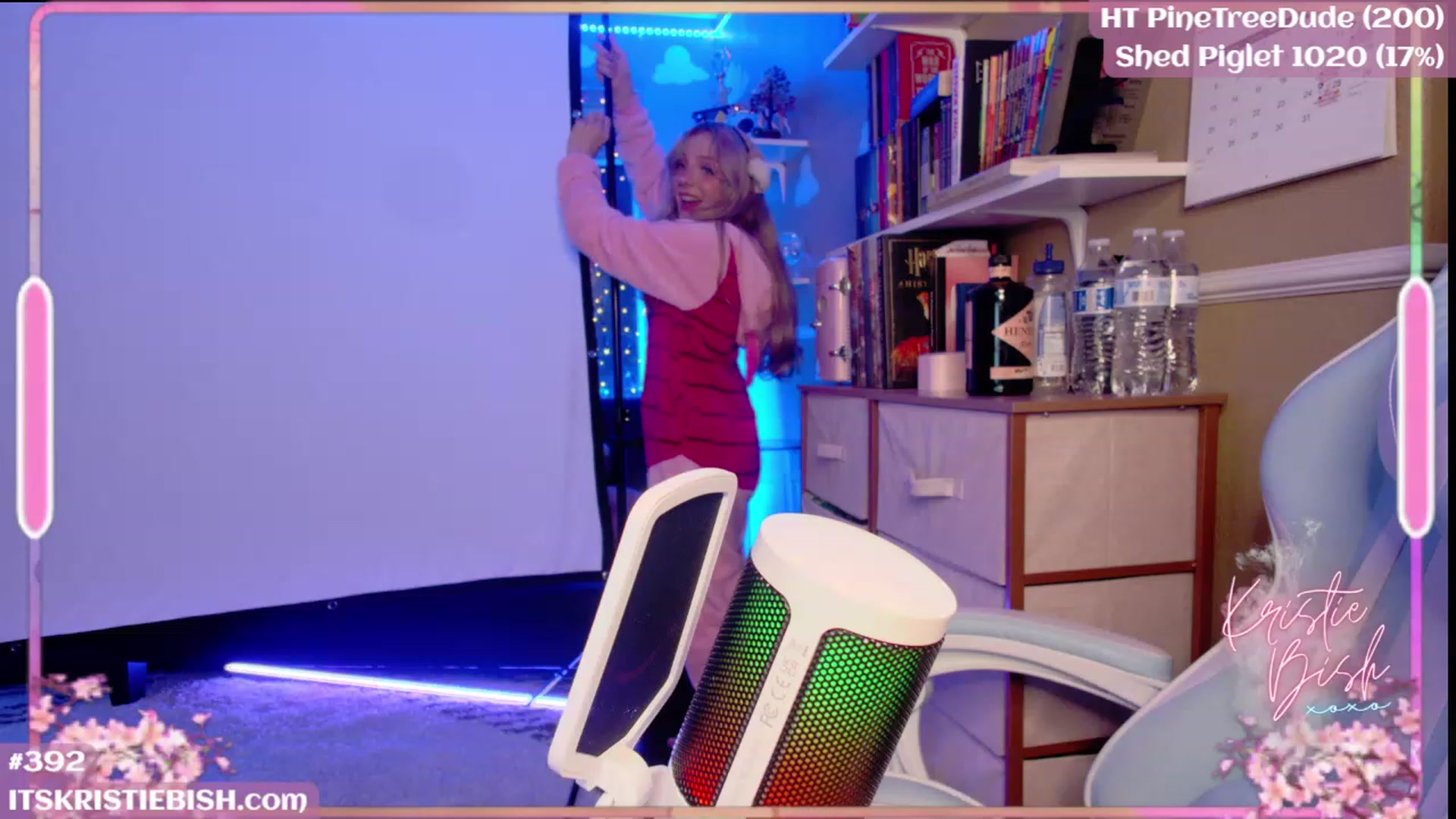Gallery image thumbnail from KristieBish's myfreecams stream on, 08/20/2023, 06:11 image 1 of 20