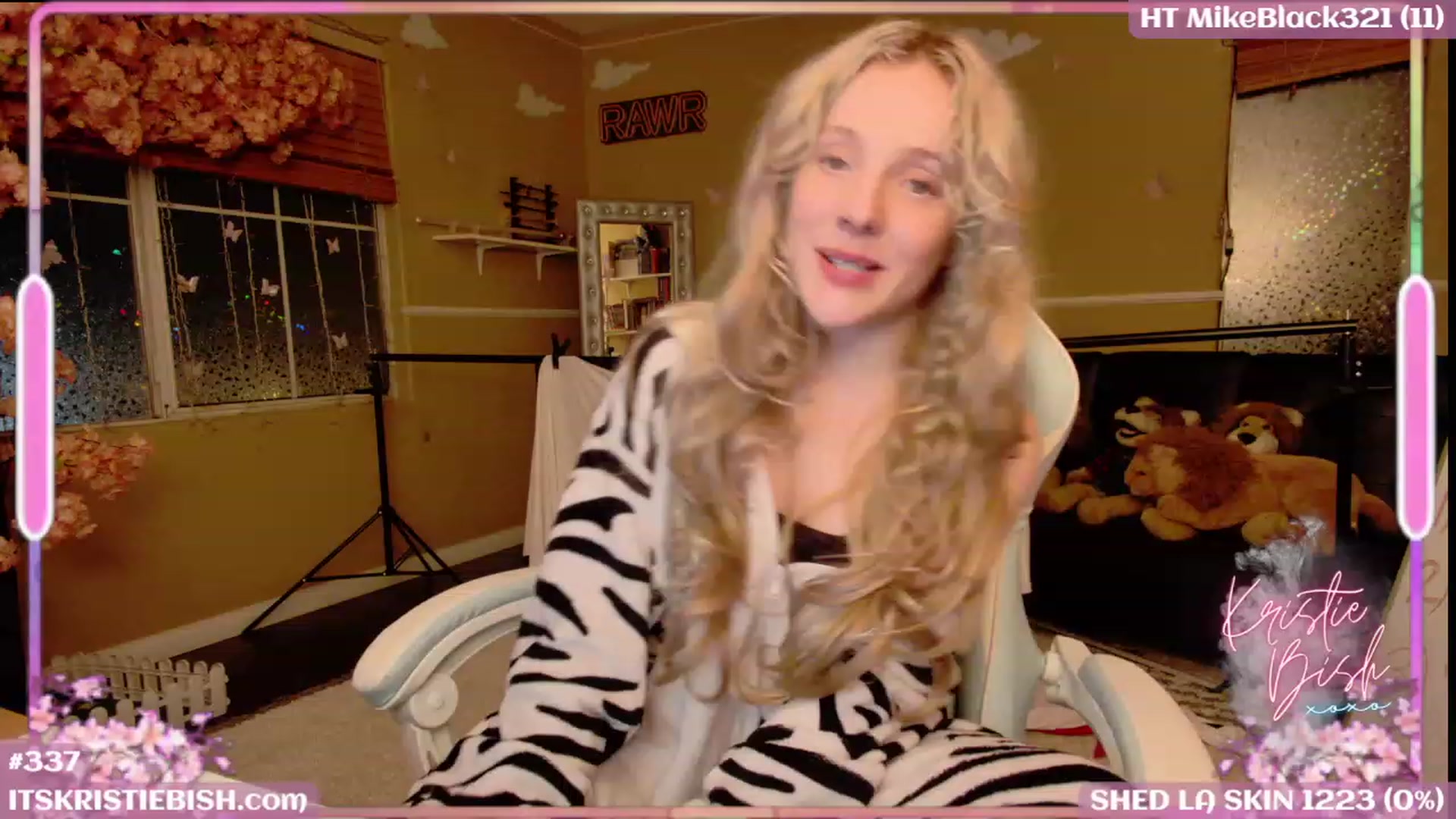 Gallery image thumbnail from KristieBish's myfreecams stream on, 08/21/2023, 04:31 image 5 of 20