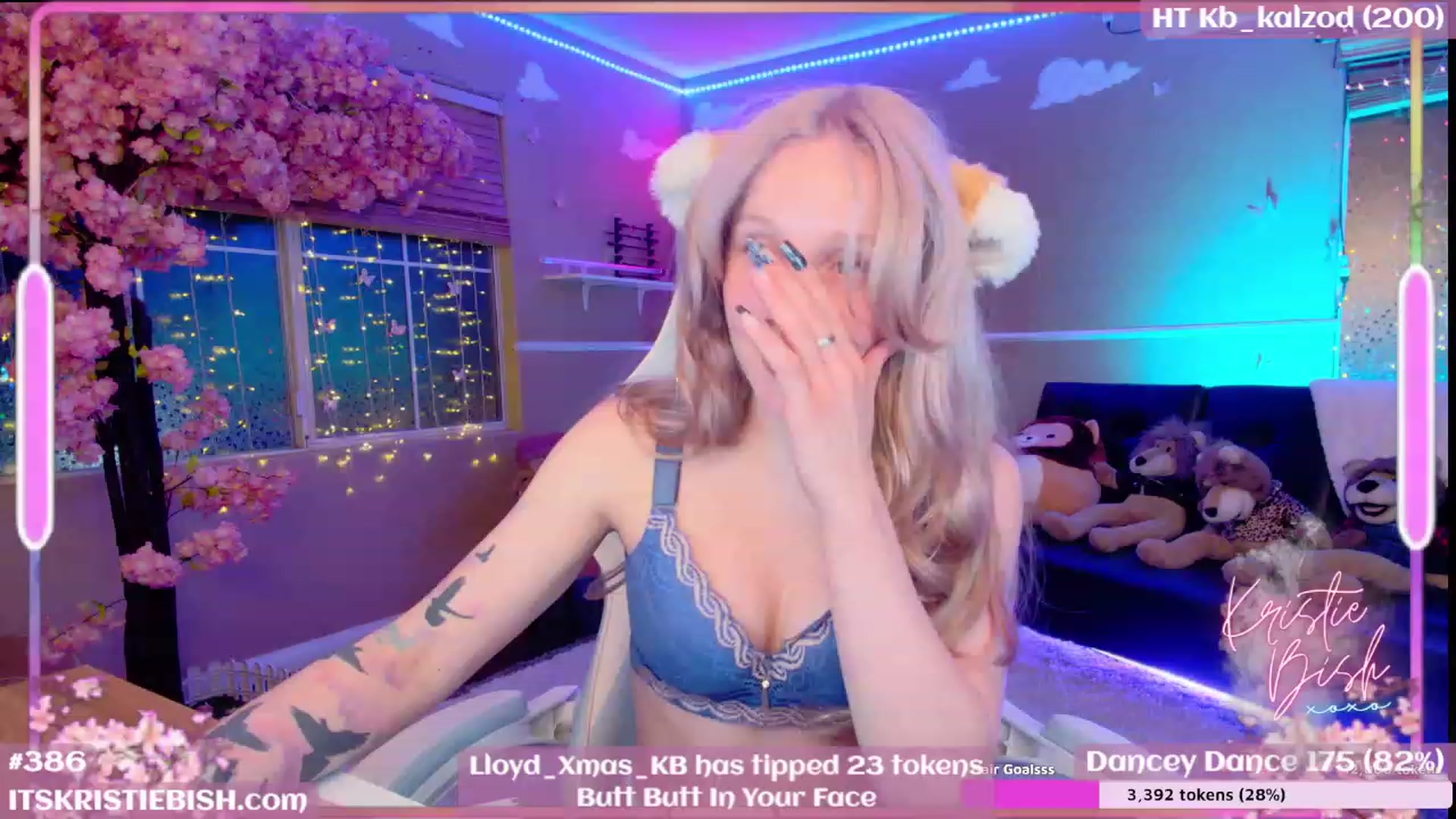 Gallery image thumbnail from KristieBish's myfreecams stream on, 08/31/2023, 06:35 image 16 of 20