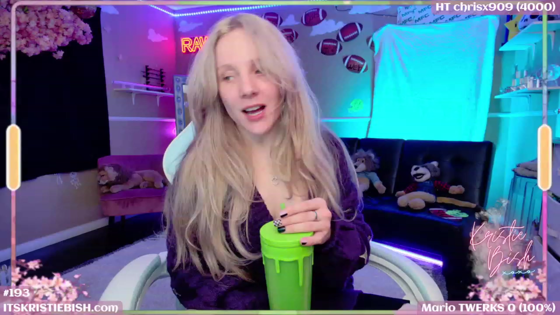 Gallery image thumbnail from KristieBish's myfreecams stream on, 09/14/2023, 06:43 image 3 of 20