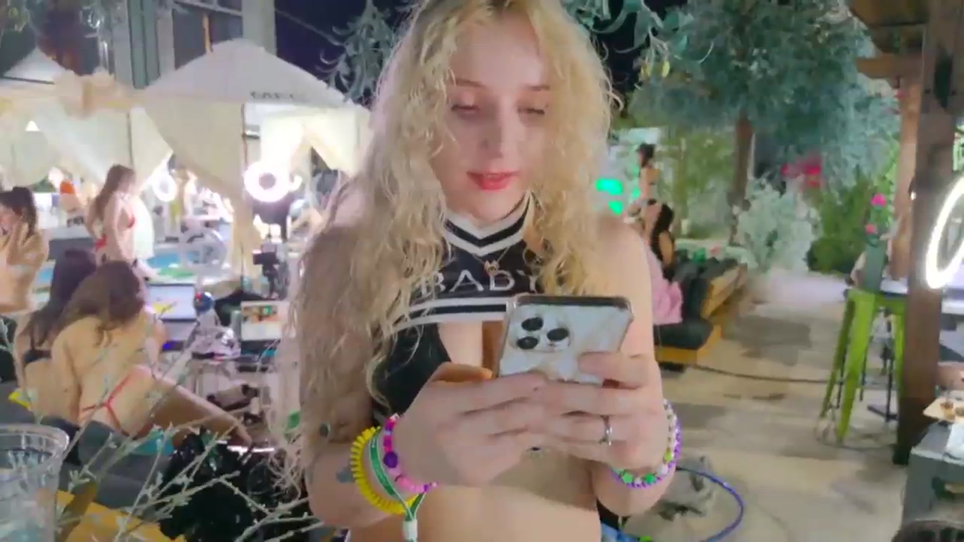 Gallery image thumbnail from KristieBish's myfreecams stream on, 10/10/2023, 03:23 image 2 of 20