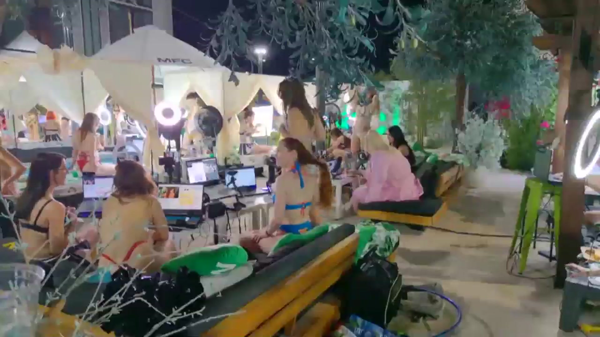 Gallery image thumbnail from KristieBish's myfreecams stream on, 10/10/2023, 03:23 image 13 of 20