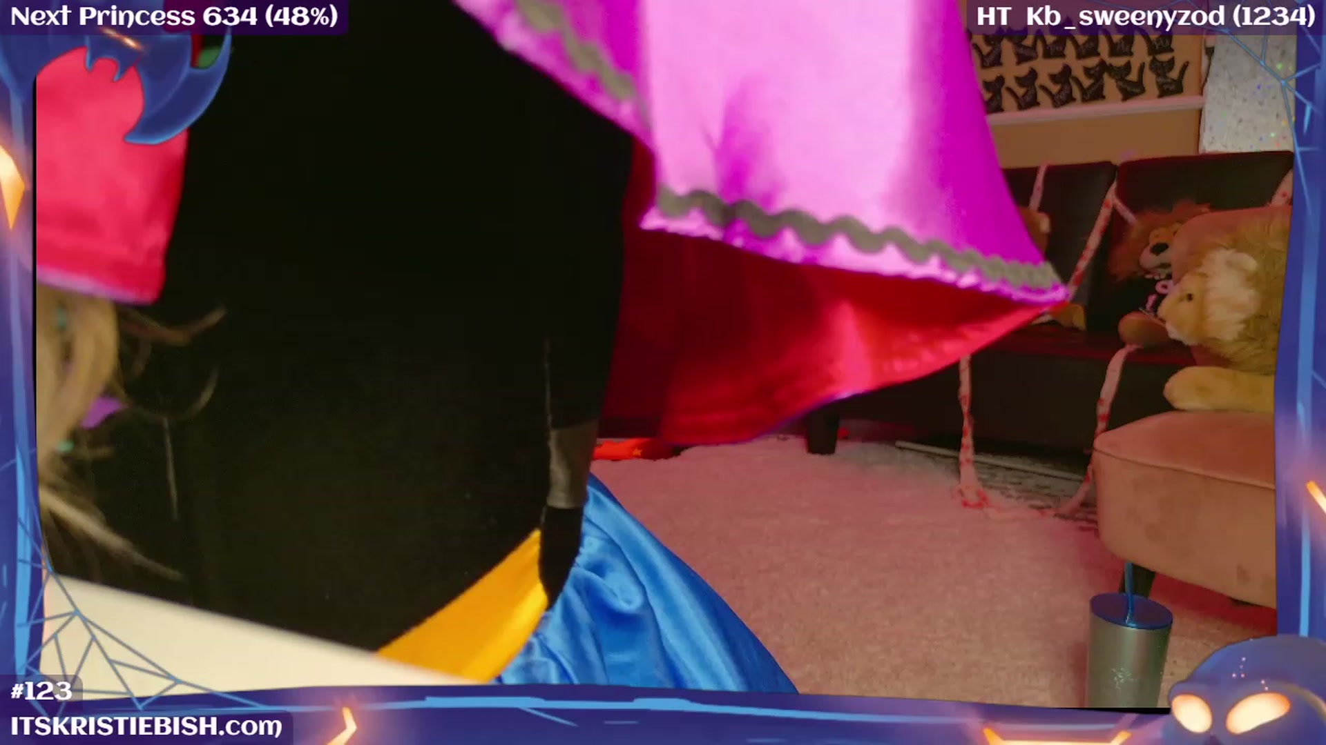 Gallery image thumbnail from KristieBish's myfreecams stream on, 10/19/2023, 06:08 image 7 of 20