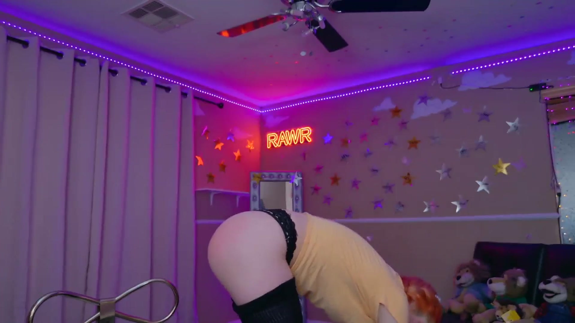 Gallery image thumbnail from KristieBish's myfreecams stream on, 01/15/2024, 06:33 image 12 of 20