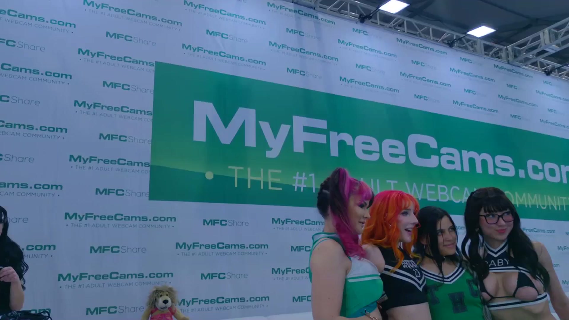 Gallery image thumbnail from KristieBish's myfreecams stream on, 01/26/2024, 24:01 image 1 of 20