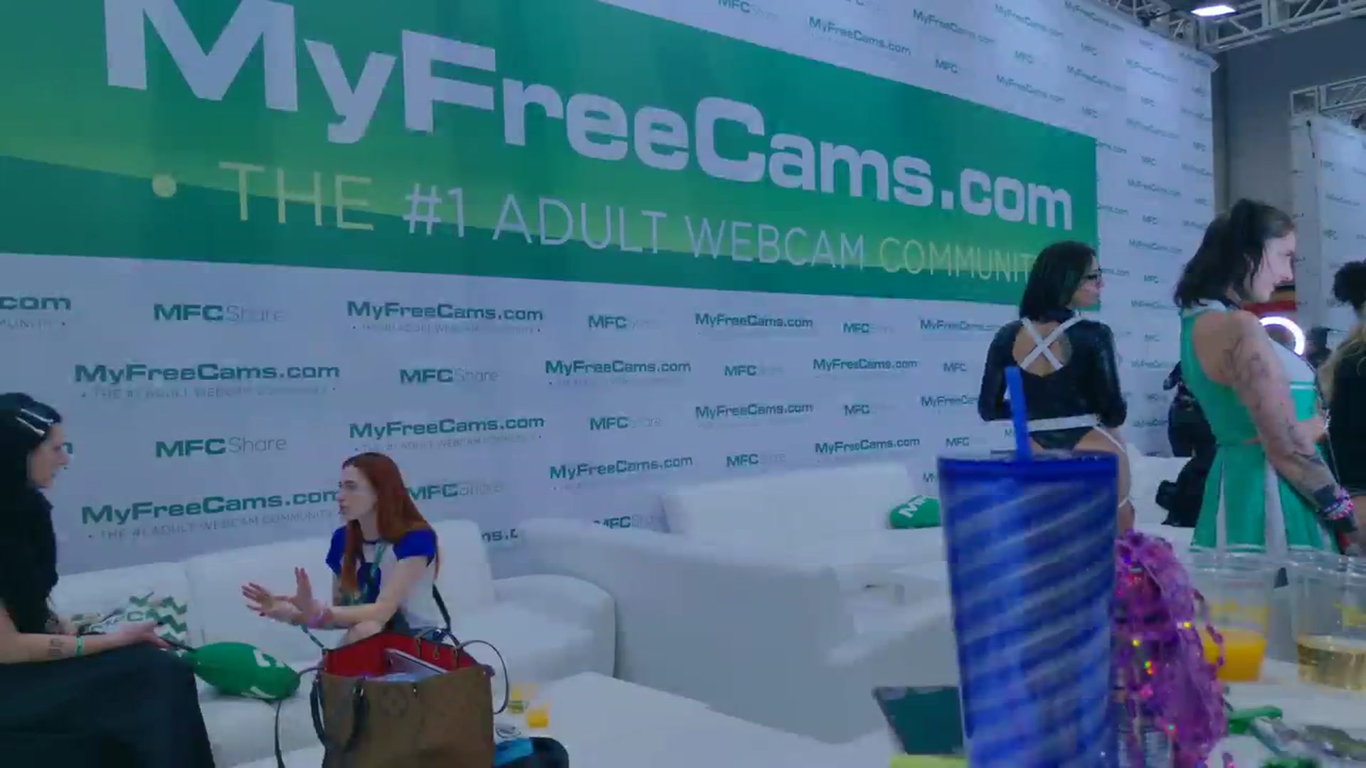 Gallery image thumbnail from KristieBish's myfreecams stream on, 01/26/2024, 02:45 image 18 of 20
