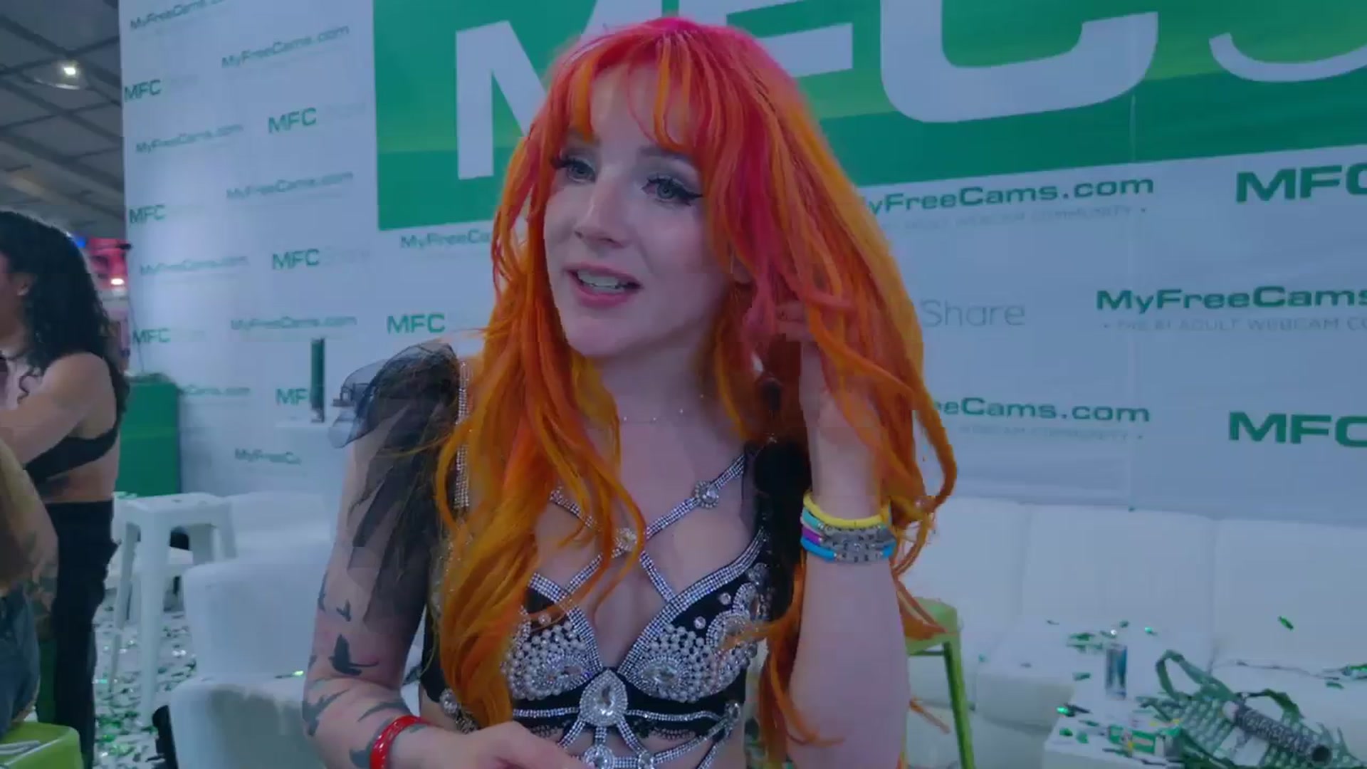Gallery image thumbnail from KristieBish's myfreecams stream on, 01/27/2024, 03:45 image 16 of 20
