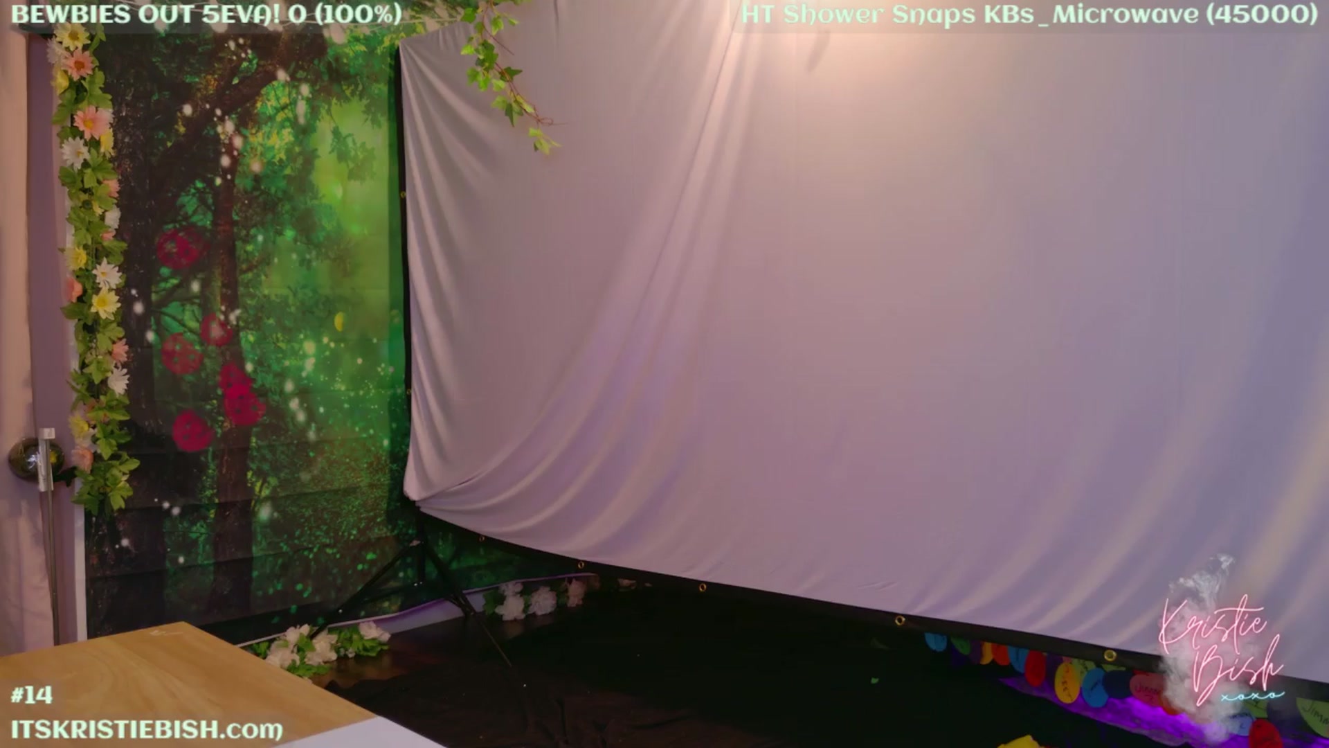 Gallery image thumbnail from KristieBish's myfreecams stream on, 04/05/2024, 05:04 image 10 of 20