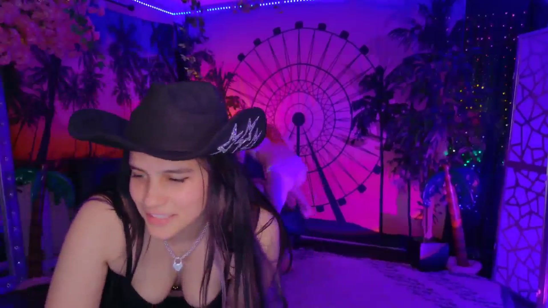 Gallery image thumbnail from KristieBish's myfreecams stream on, 04/10/2024, 05:32 image 4 of 20
