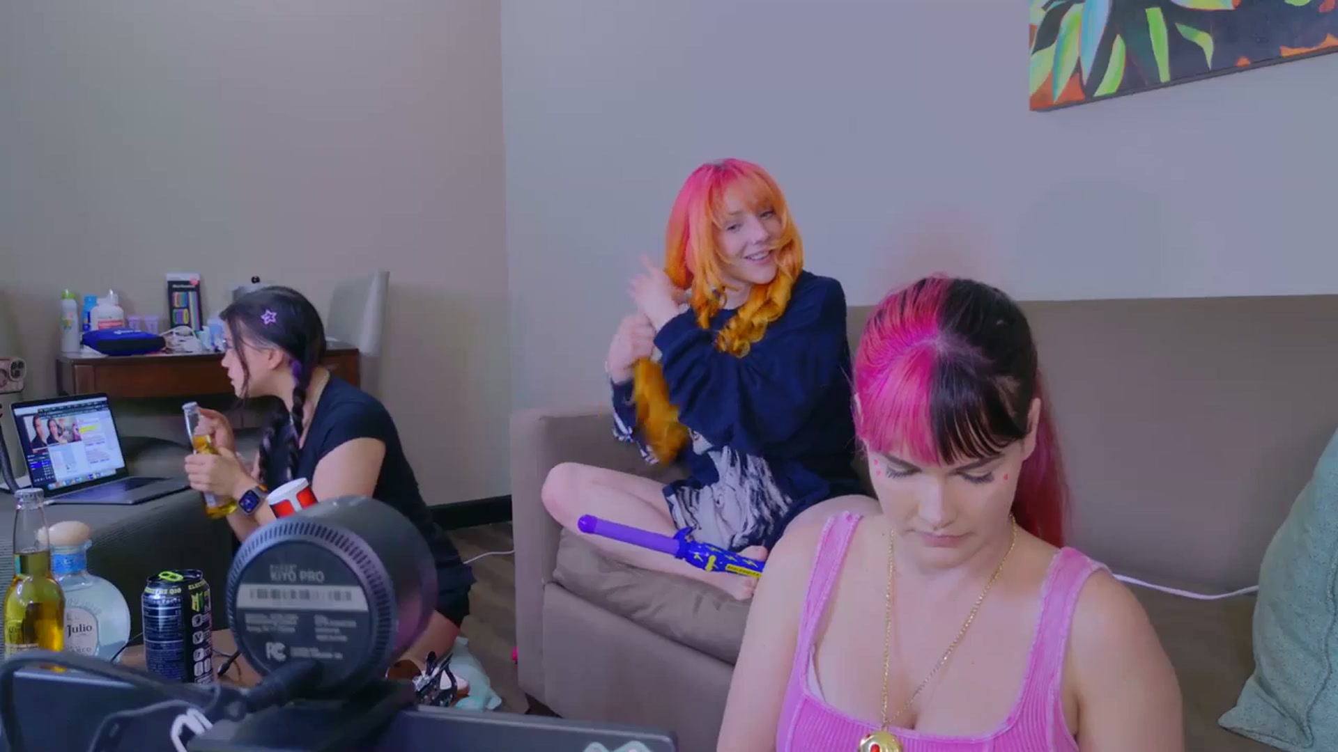 Gallery image thumbnail from KristieBish's myfreecams stream on, 04/11/2024, 21:31 image 13 of 20