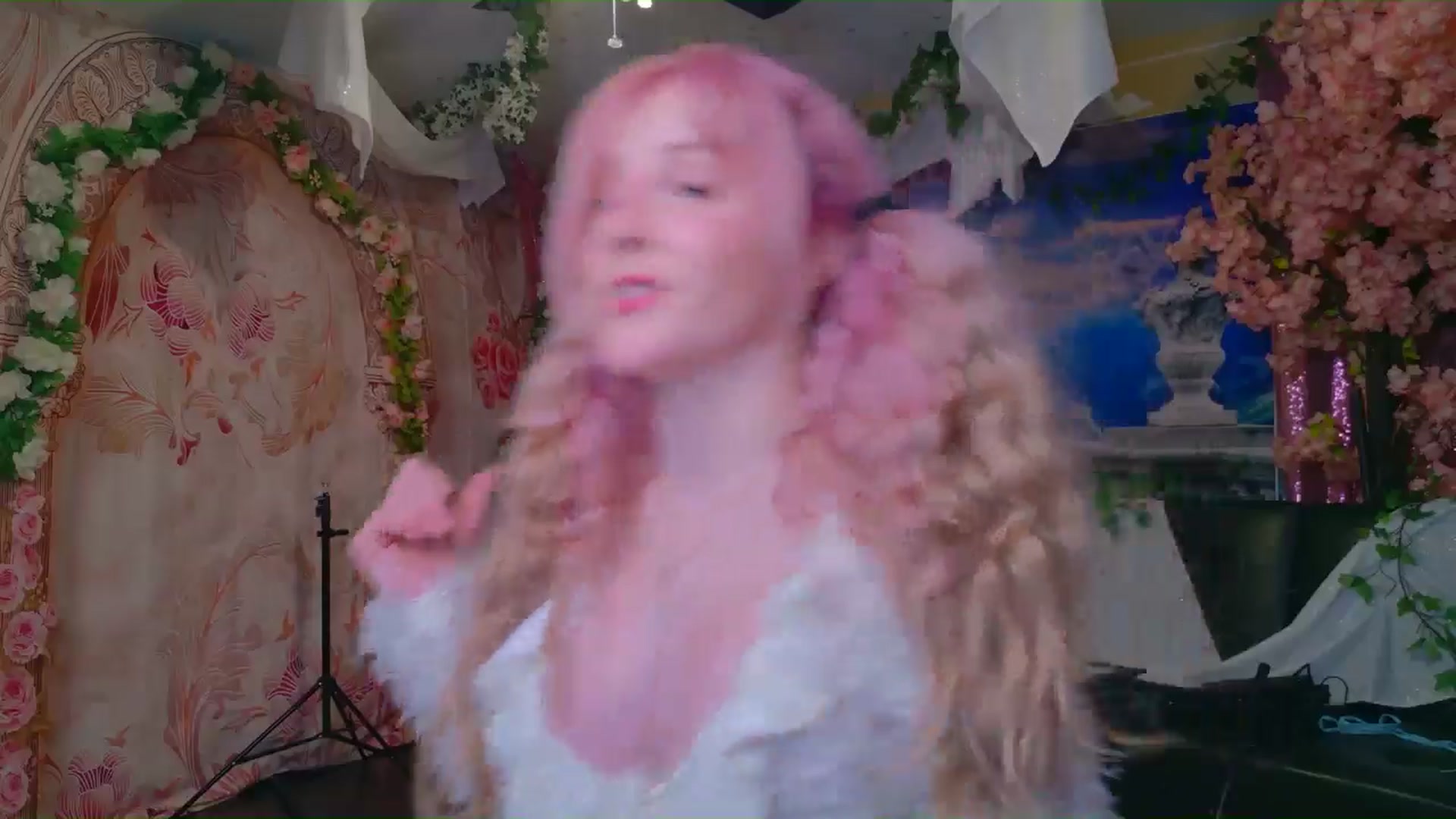Gallery image thumbnail from KristieBish's myfreecams stream on, 06/29/2024, 04:46 image 10 of 20