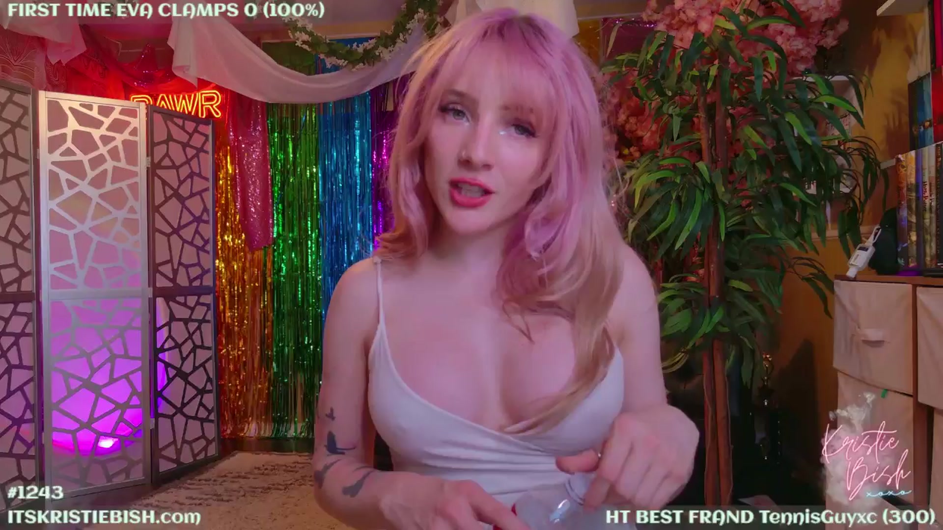 Gallery image thumbnail from KristieBish's myfreecams stream on, 07/08/2024, 03:52 image 8 of 20