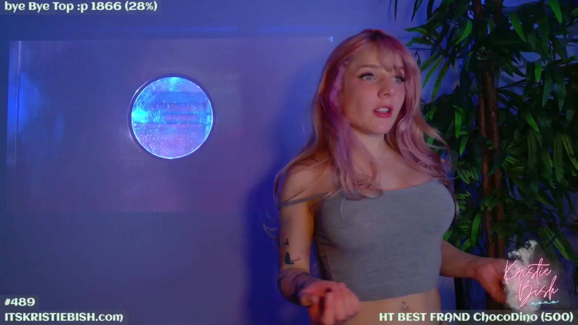 Gallery image thumbnail from KristieBish's myfreecams stream on, 07/15/2024, 06:08 image 15 of 20
