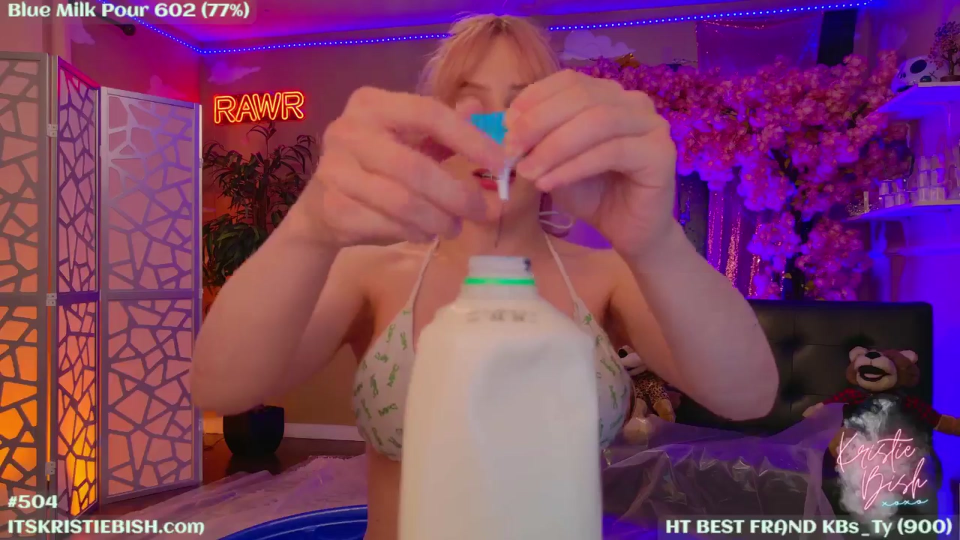 Gallery image thumbnail from KristieBish's myfreecams stream on, 07/16/2024, 04:10 image 7 of 20